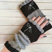 Dragonfly Embroidered Color-Block Mohair Mittens, Elastic, Warm Knitted Gloves for Going Out - Embroidery Craftsmanship