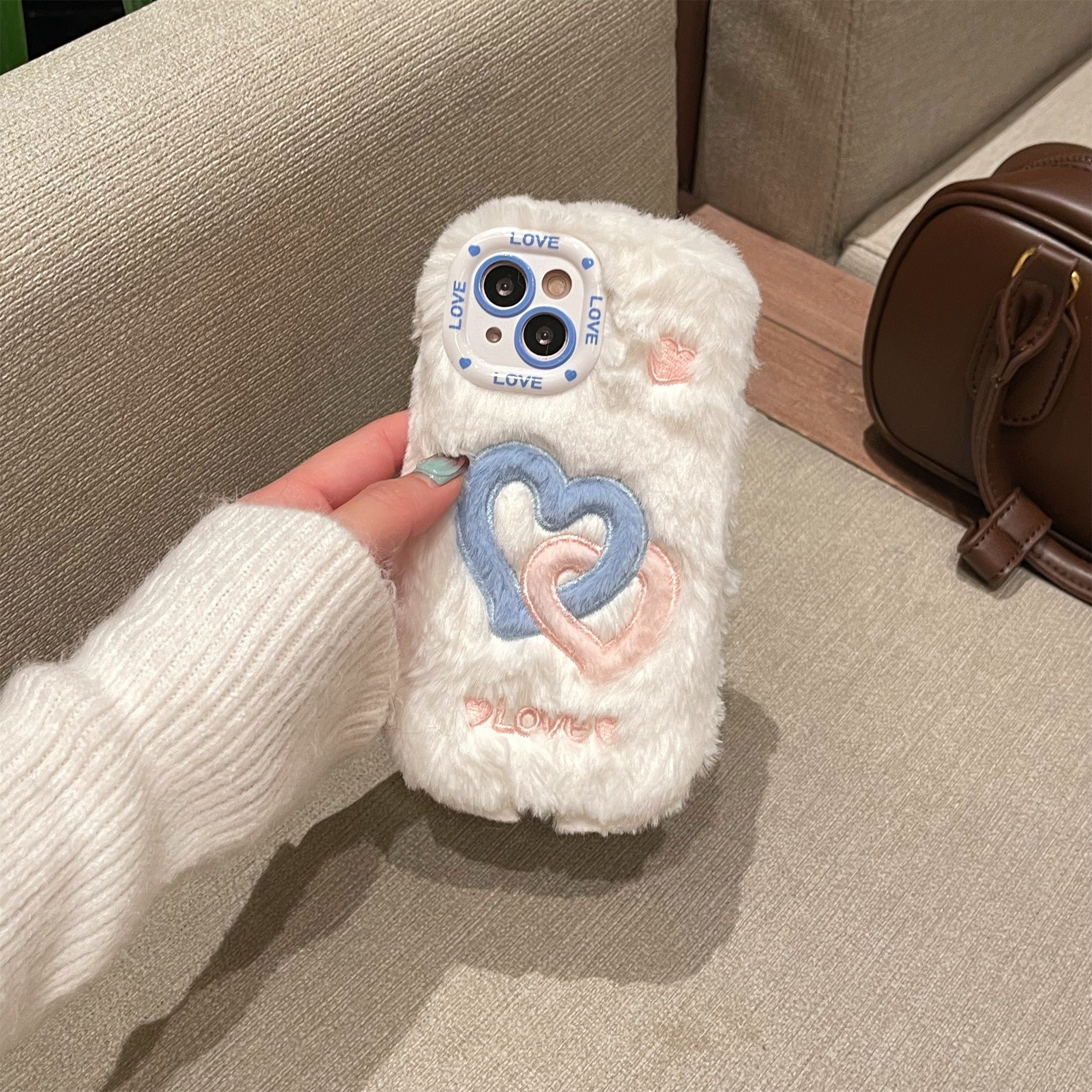 Smudged Double Buckle Love Gradient Color Mobile Phone Case, Suitable for Apple 16/15 Pro Max/15 Pro/15/15Plus/14 Pro Max/14 Pro/14Plus/14/13 Pro Max/13 Pro/13 /12 Pro Max/12 Pro/12/11Pro Max/11 Couple Plush Embroidery Mobile
