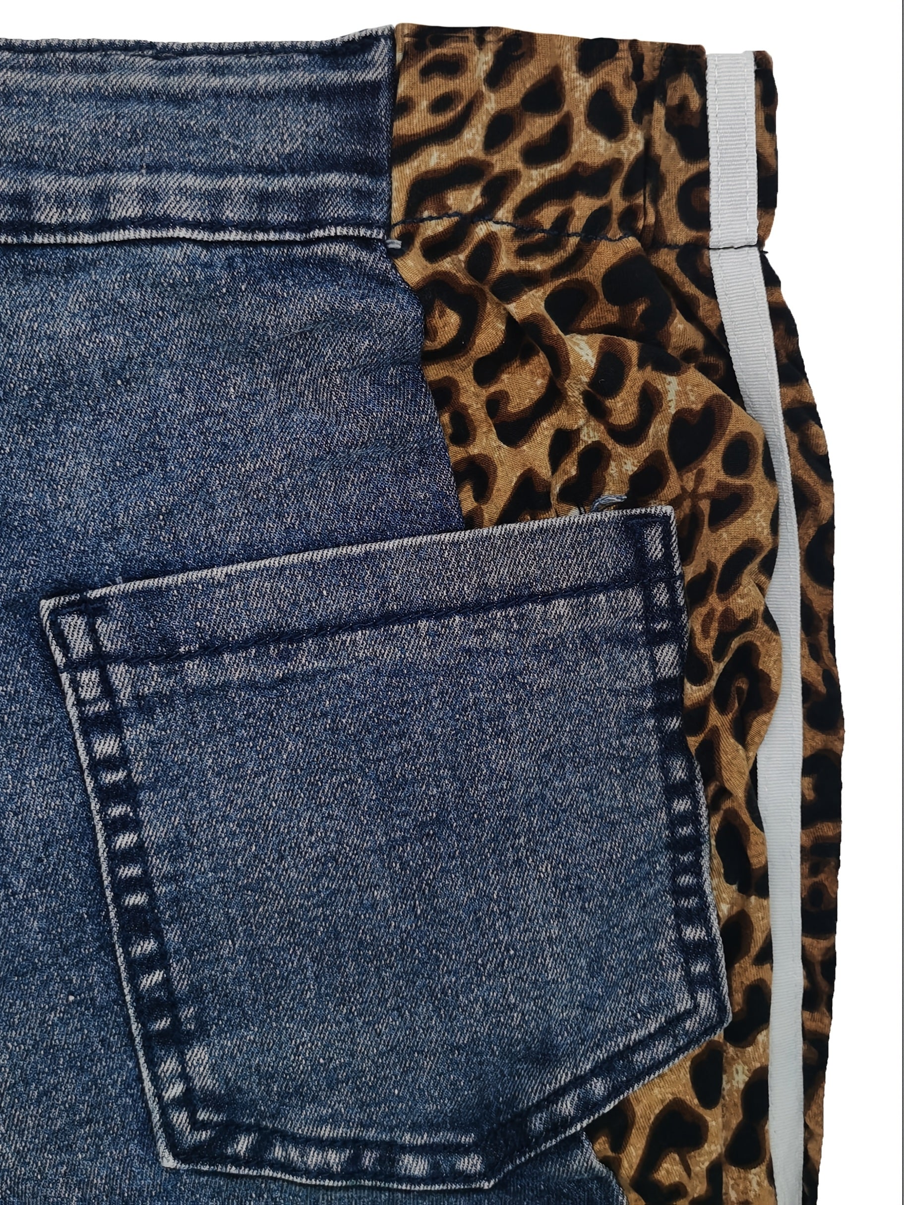 Trendy High-Waisted Wide-Leg Denim Pants With Leopard Print Side Stripes Fashion Forward Statement Piece