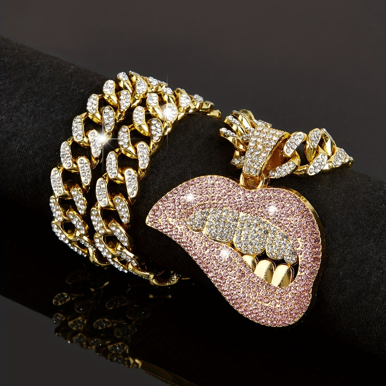 Women's Pink Rhinestones Red Lips Exquisite Cuban Necklace Party Jewelry Holiday Travel Decor Accessories