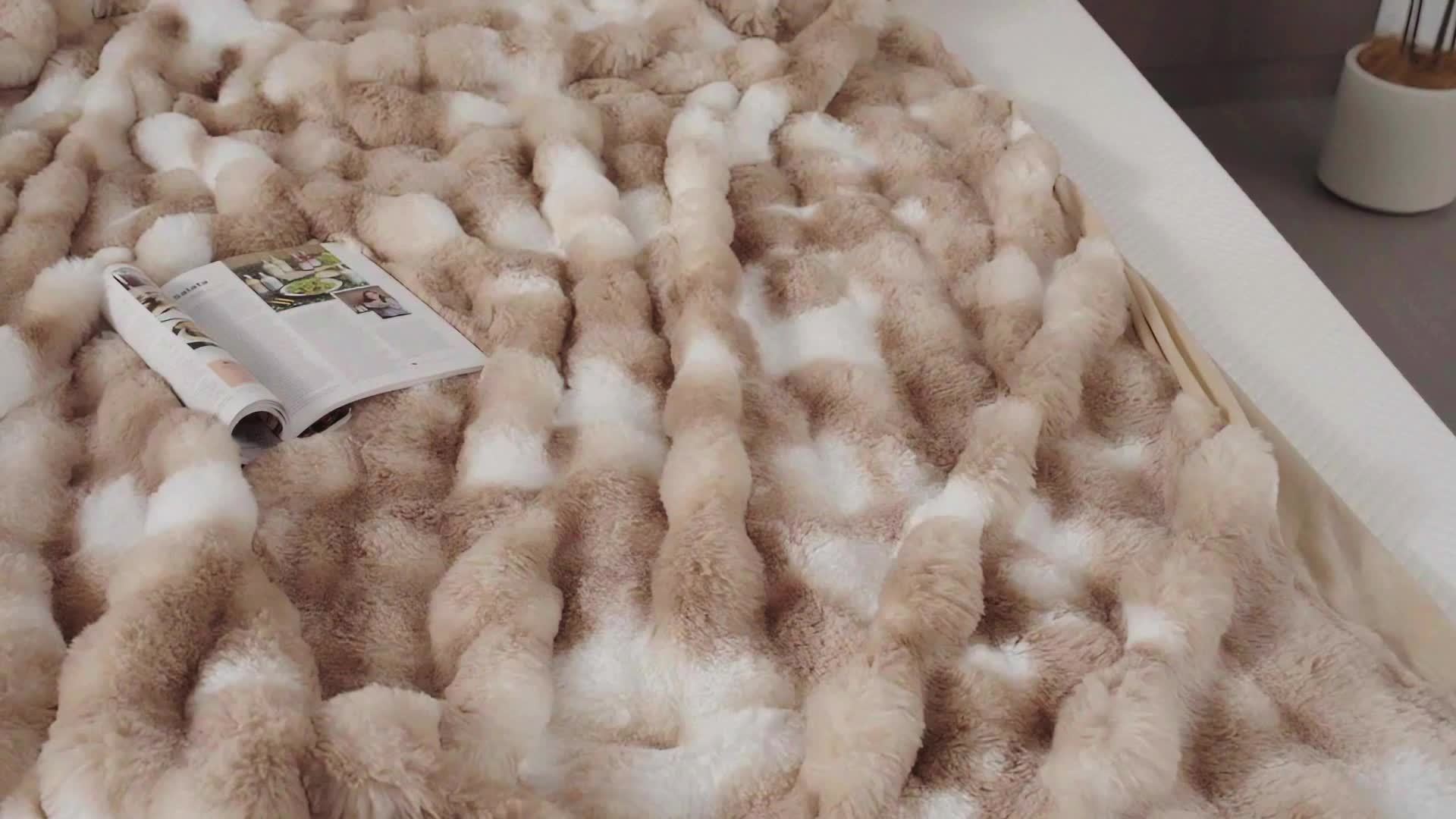 1PC Faux Rabbit Fur Queen Blanket For Bed, Thick & Warm Bed Blankets For Winter, Soft Cozy Fluffy Decorative Blankets For Living Room, Bedroom, Heavy Furry Luxury Blanket Gifts
