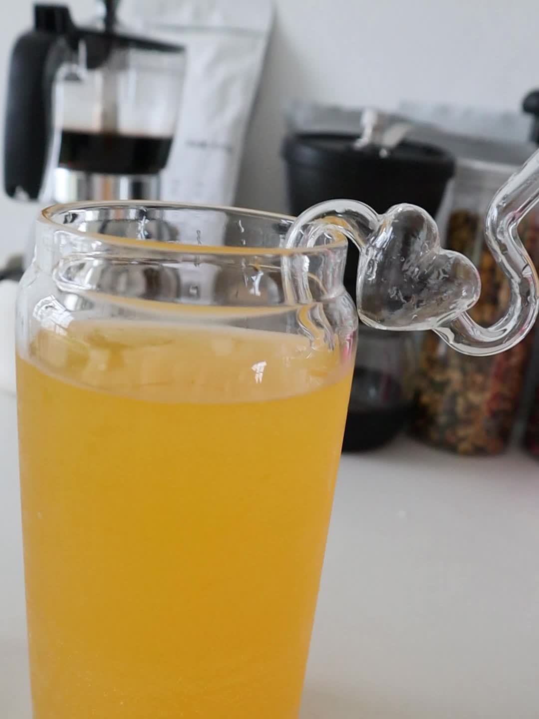 1pc Reusable Glass Straw With Cute Heart Design - High Borosilicate, Transparent & Creative For Milk And Juice Drinks