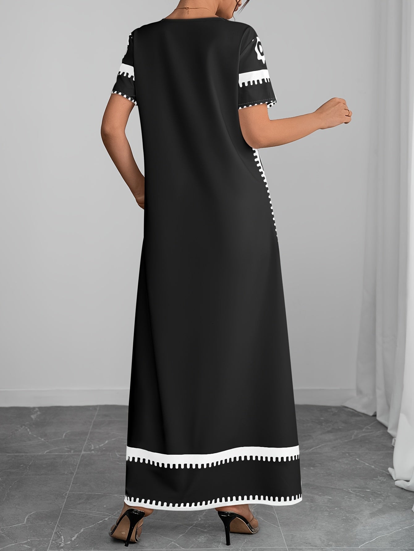 Women'S Elegant White & Black Floral Print Maxi Dress with Keyhole Detail - Casual Polyester Tunic Dress for Summer, Middle Eastern Ethnic Style, Lightweight & Breathable, Perfect for Casual Attire, Summer Casual Wear | Flora