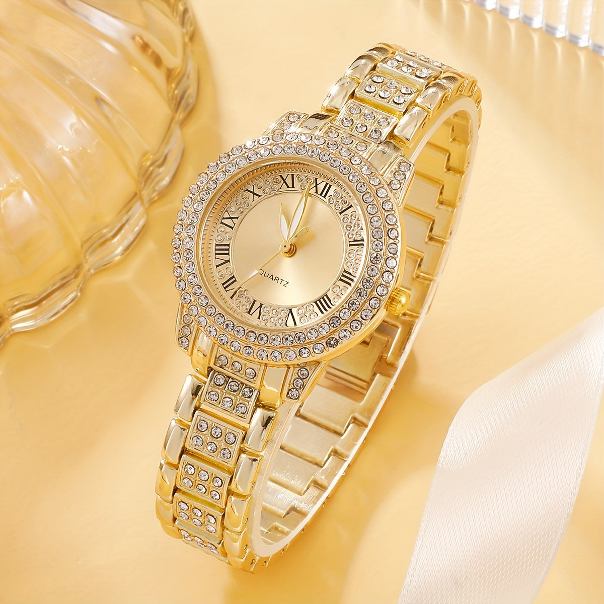 Charm Two Pieces; Simple and Elegant Ladies Round Dial Quartz Watch - Niche Luxury Bracelet with Fashion-Forward Design for Every Occasion