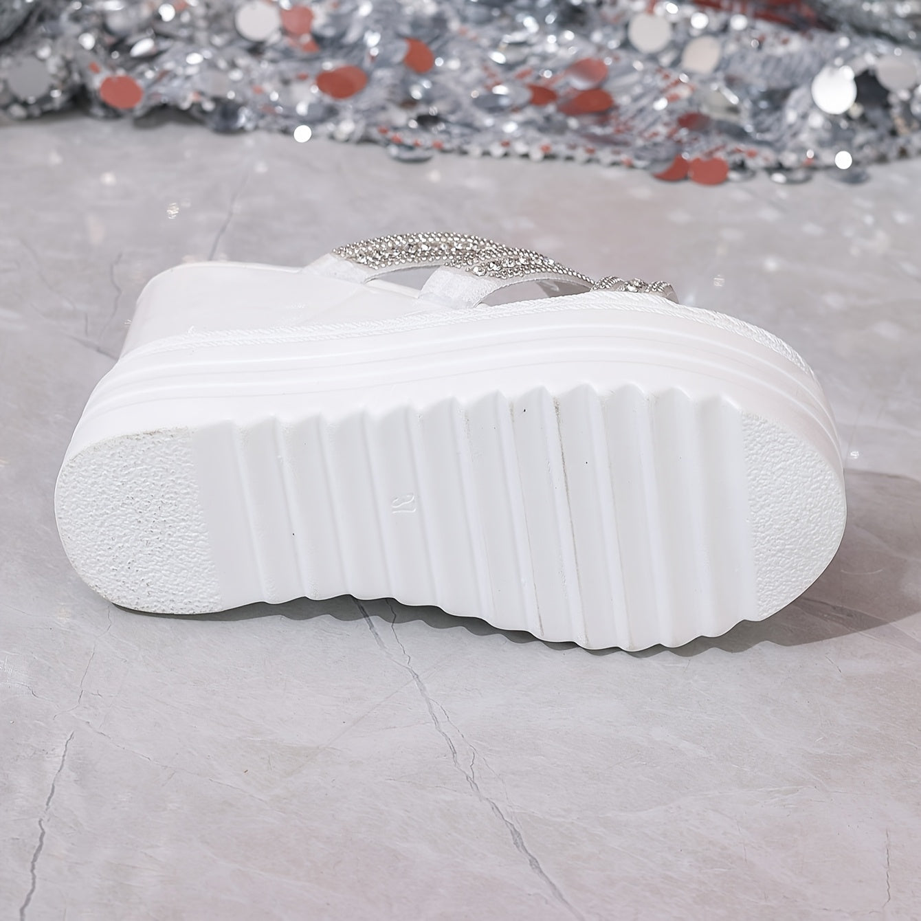 Women'S Summer Slide Sandals - White Platform Wedge with Crisscross Straps, Open-Toe Design, Synthetic Cover & PU Sole, Comfortable Casual Shoes for Outdoor Wear, Strappy Sandals