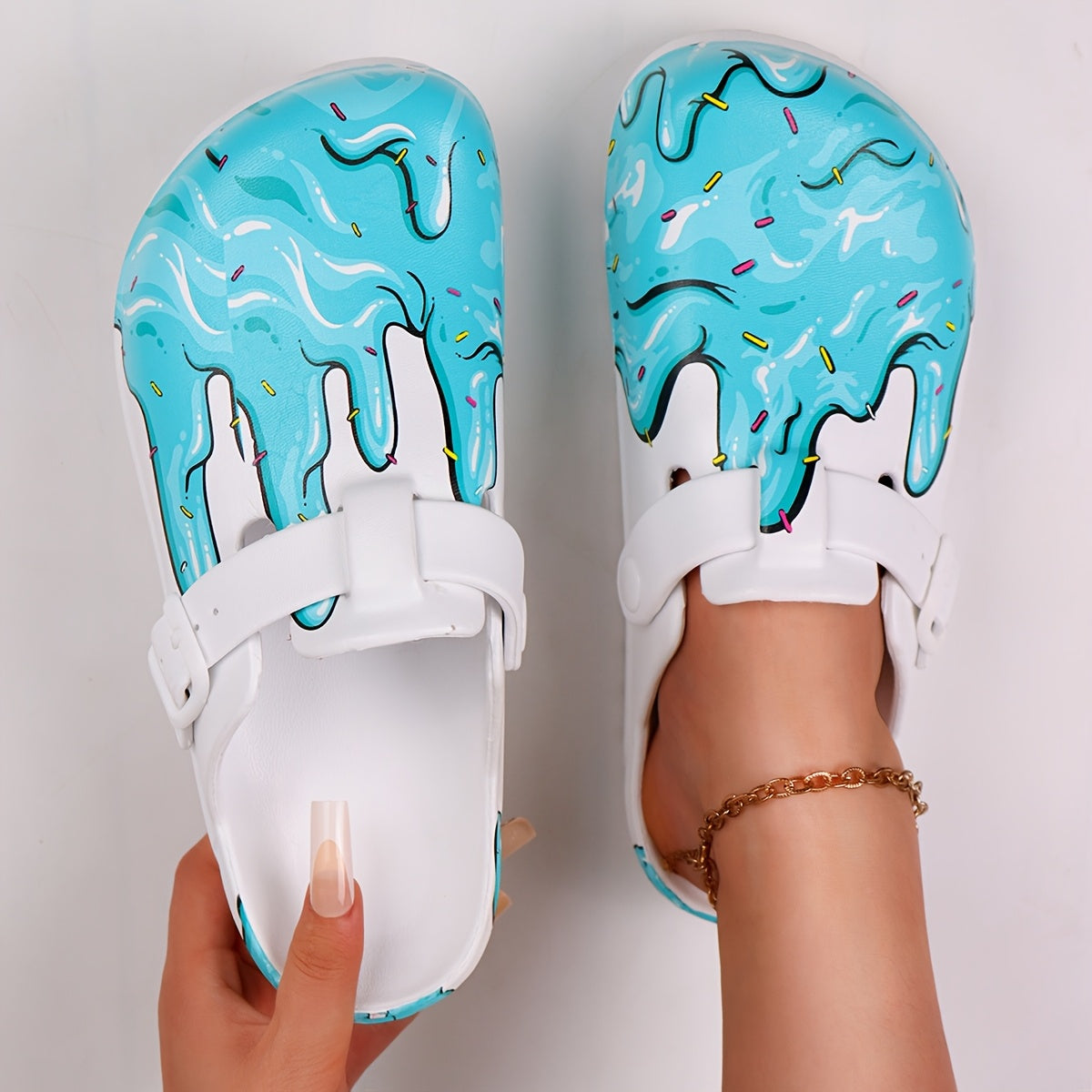 Women's Trendy Tie-Dye & Graffiti Print Clogs - Breathable, Non-Slip EVA Summer Sandals for Beach & Garden