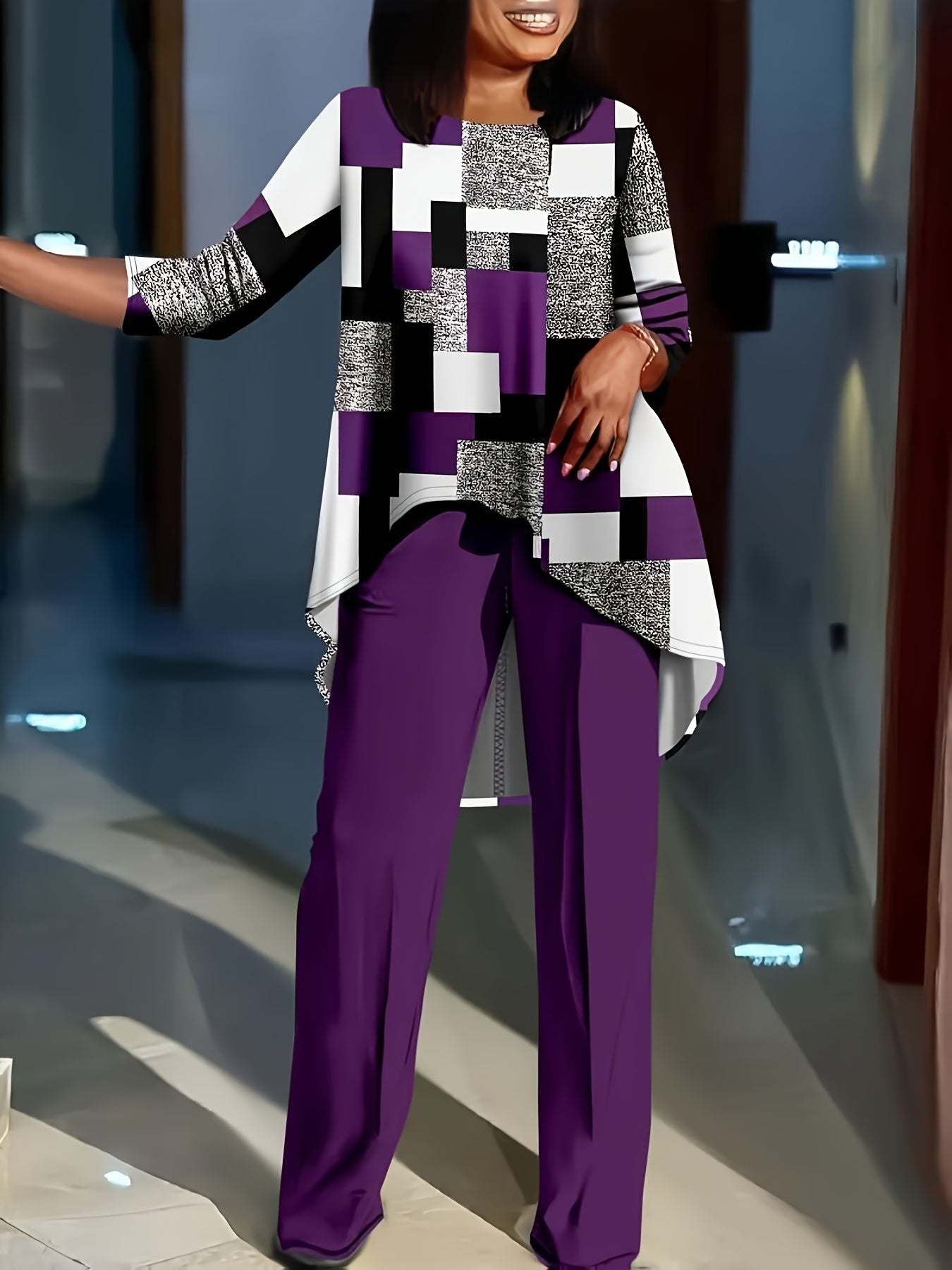 Women'S Geometric Patterned Crew Neck Top with Three Quarter Length Sleeves and Solid Color Pants Two-Piece Set