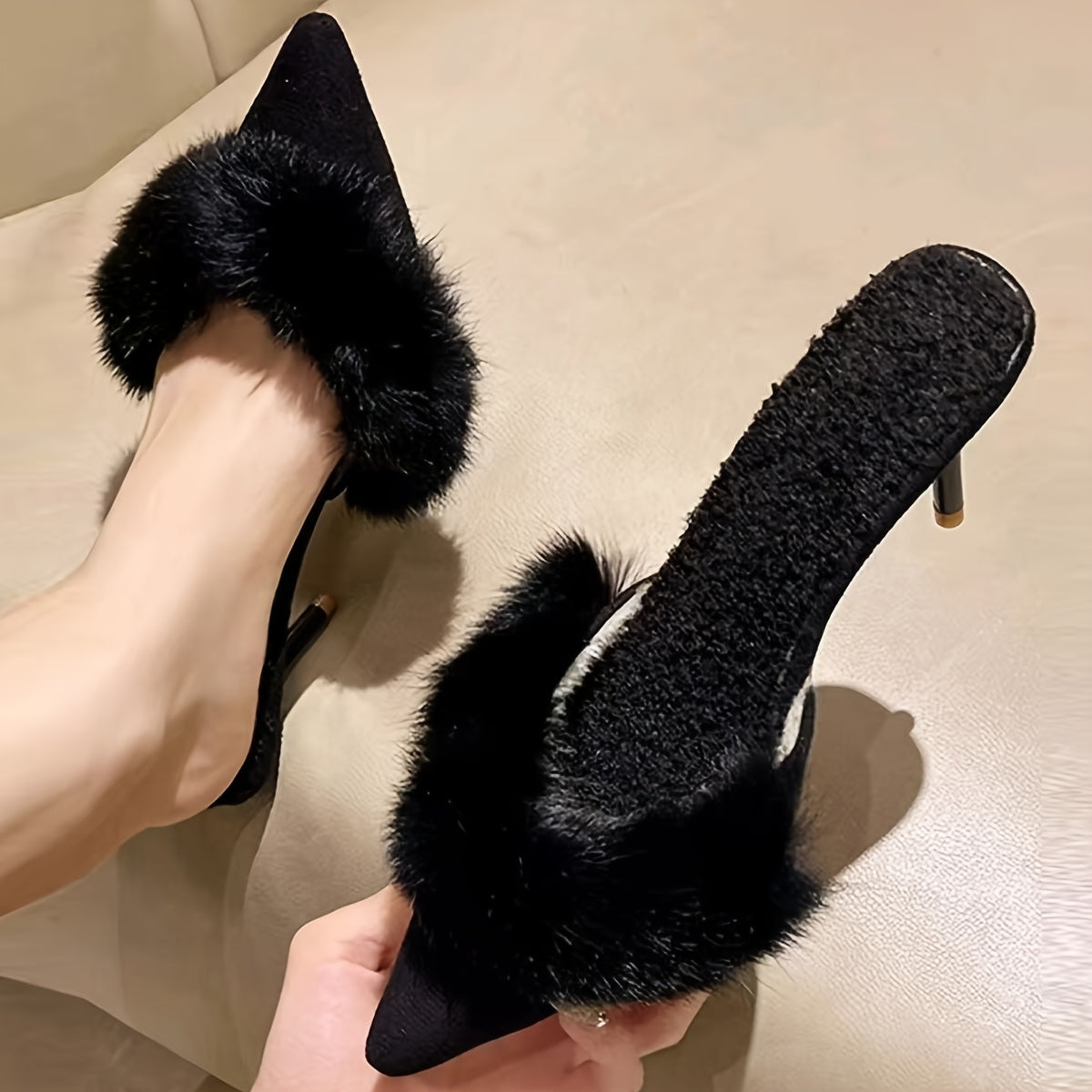 [Faux Fur Chic Slippers] Plush Faux Fur Chic Women's High-Heel Slippers - Pointed Toe, French Heel Design for Indoor & Outdoor Wear