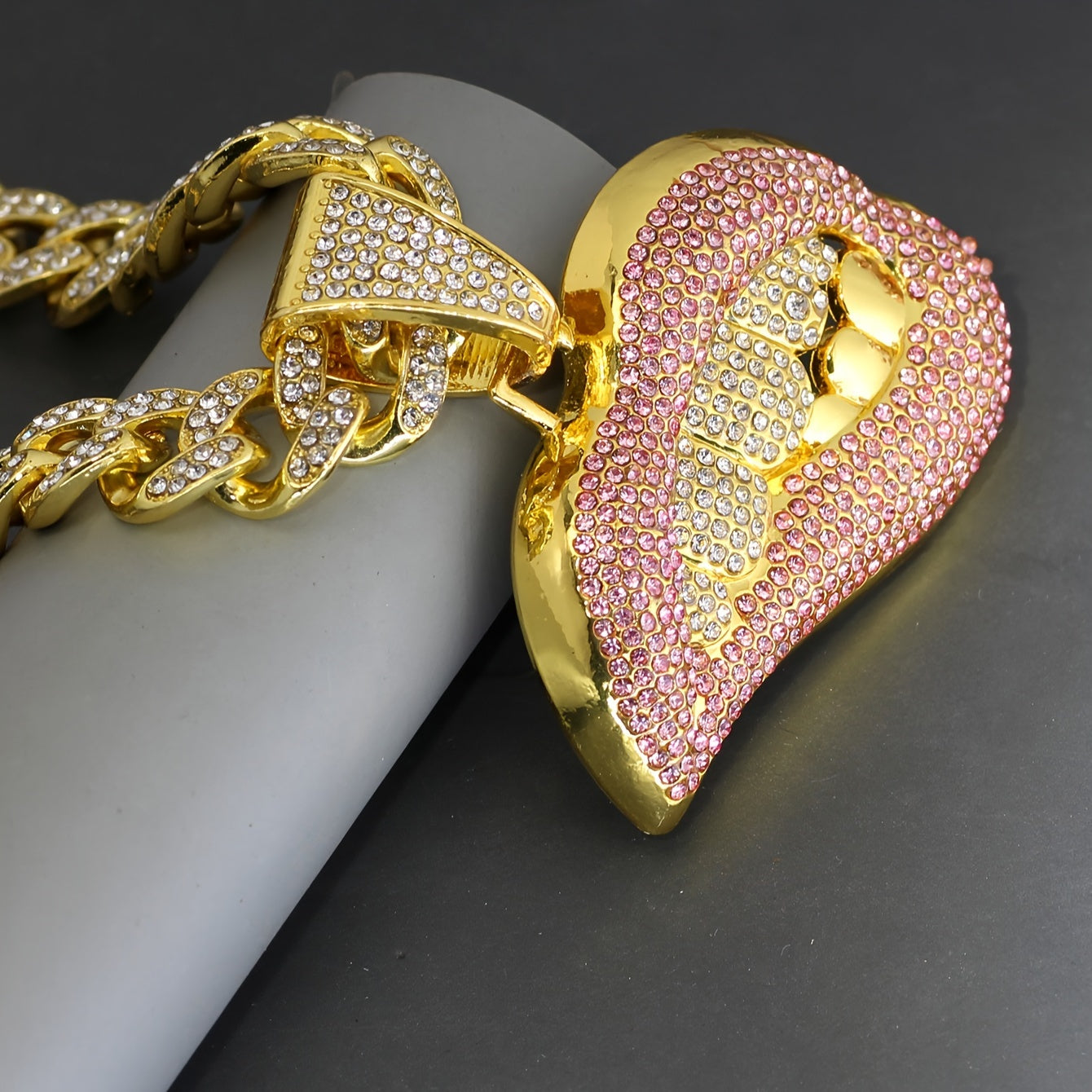 Shiny Lips Pendant Necklace - Unisex Hip-Hop Ice Cuban Link Miami Necklace, 1 Piece