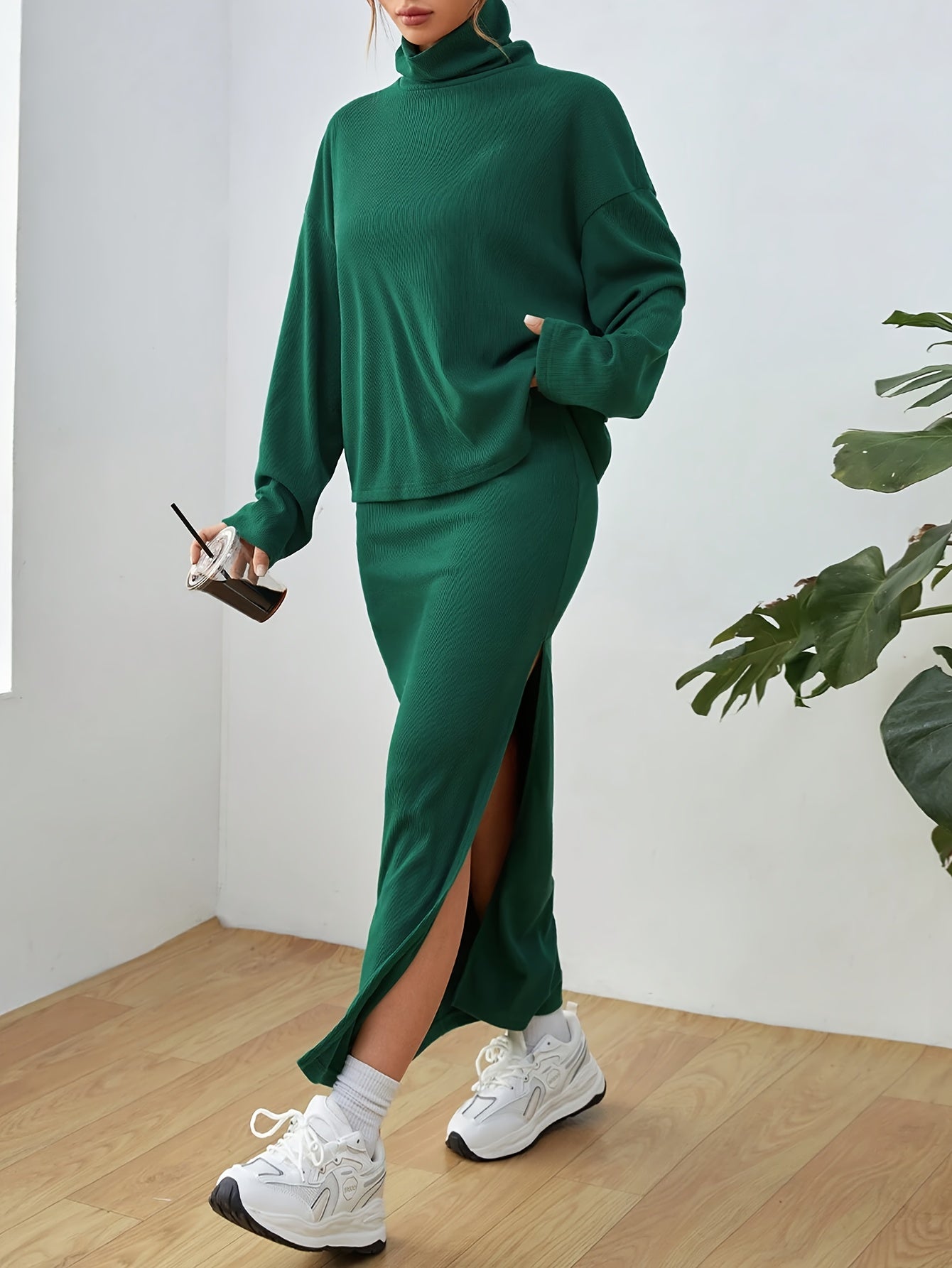 Elegant Women's Turtleneck & High-Slit Skirt Set - Solid Color, Stretchy Polyester Blend, Machine Washable - Perfect for Spring/Fall