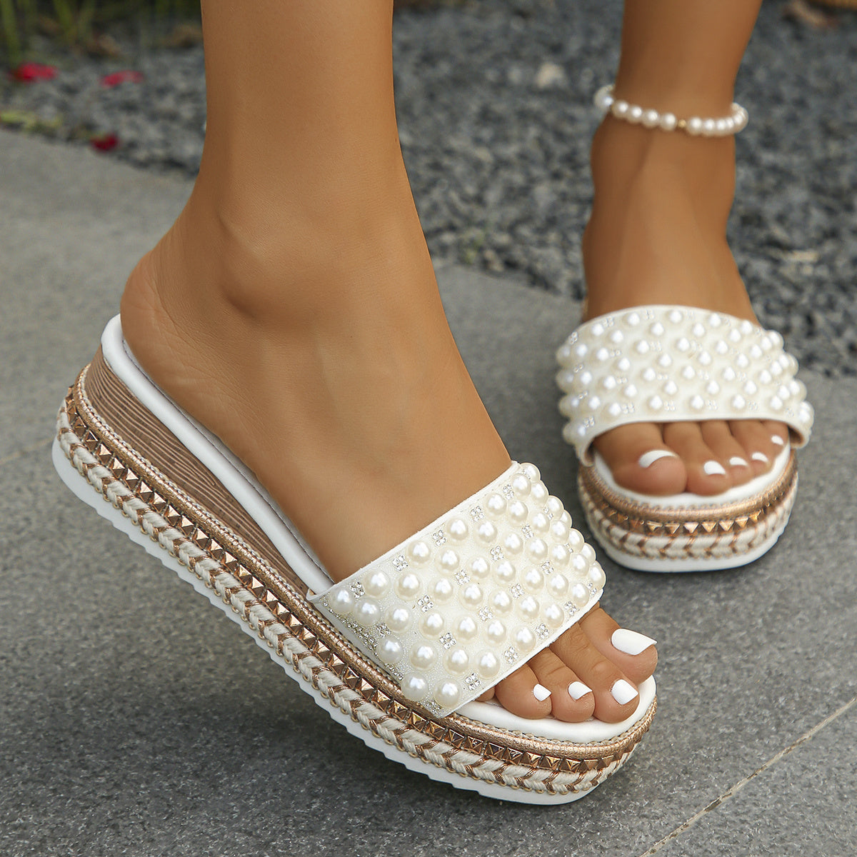 1 Pair Women'S Fashion Platform Slide Sandals, Summer Slip-On Open Toe with Pearl Embellishment, Non-Slip Rubber Sole, Man-Made Materials, Waterproof Thick Sole for Casual Outdoor Wear