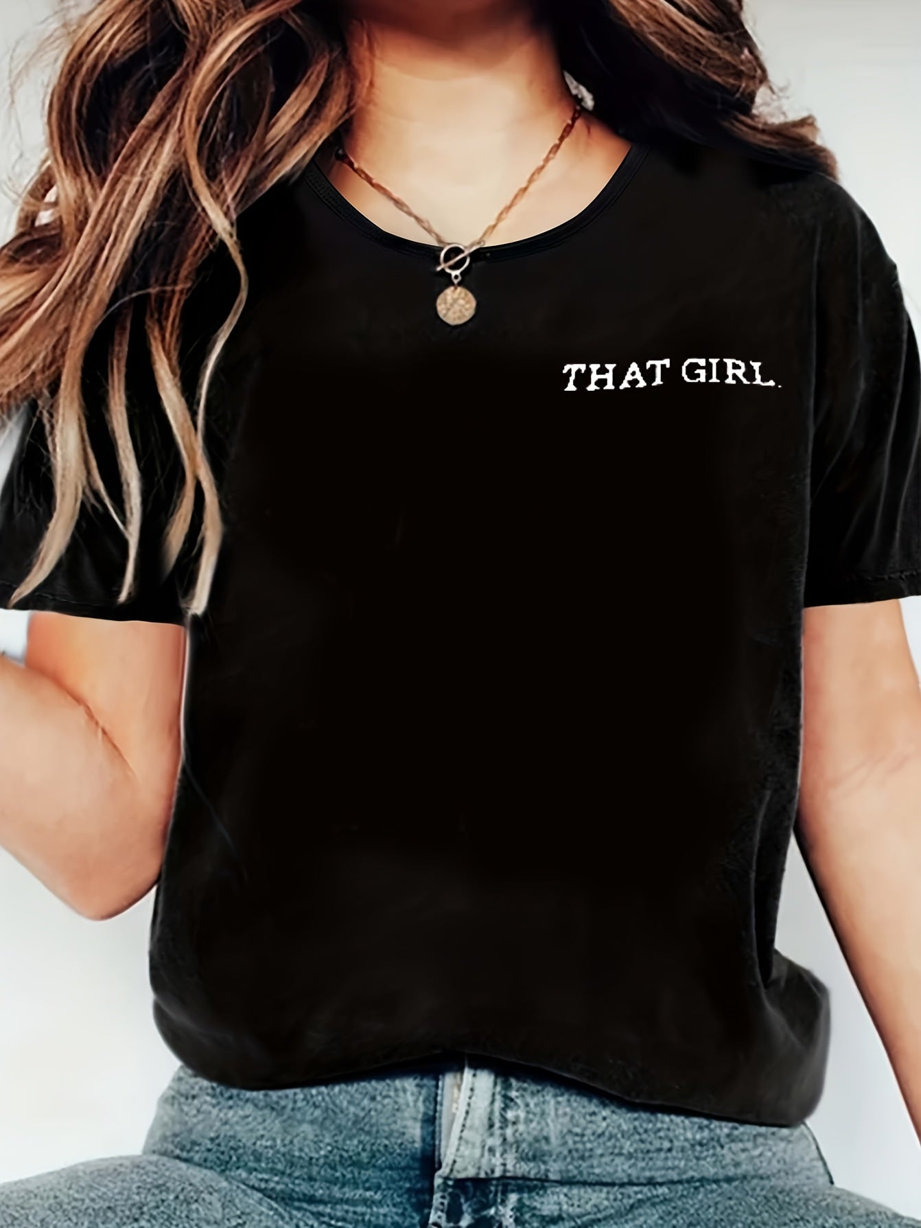 Chic Alphabet-Print Casual Tee for Women - Comfy, Versatile & Easy-Care Polyester Top