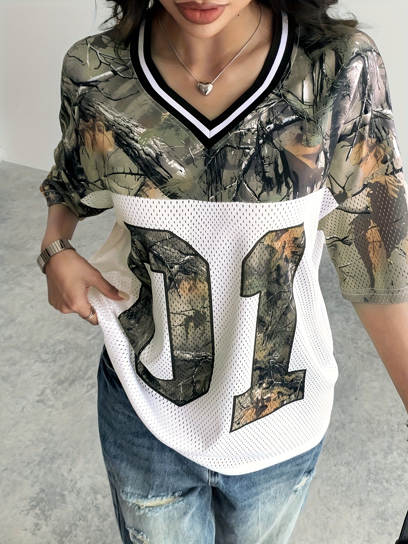 Women'S Y2K-Inspired Camo Print T-Shirt with V-Neck, Short Sleeves, and Color Block Design - Casual Loose Fit, Hollow-Out Detail, All-Season Top PB-775, Casual Wear|Vacation Style|Trendy Look