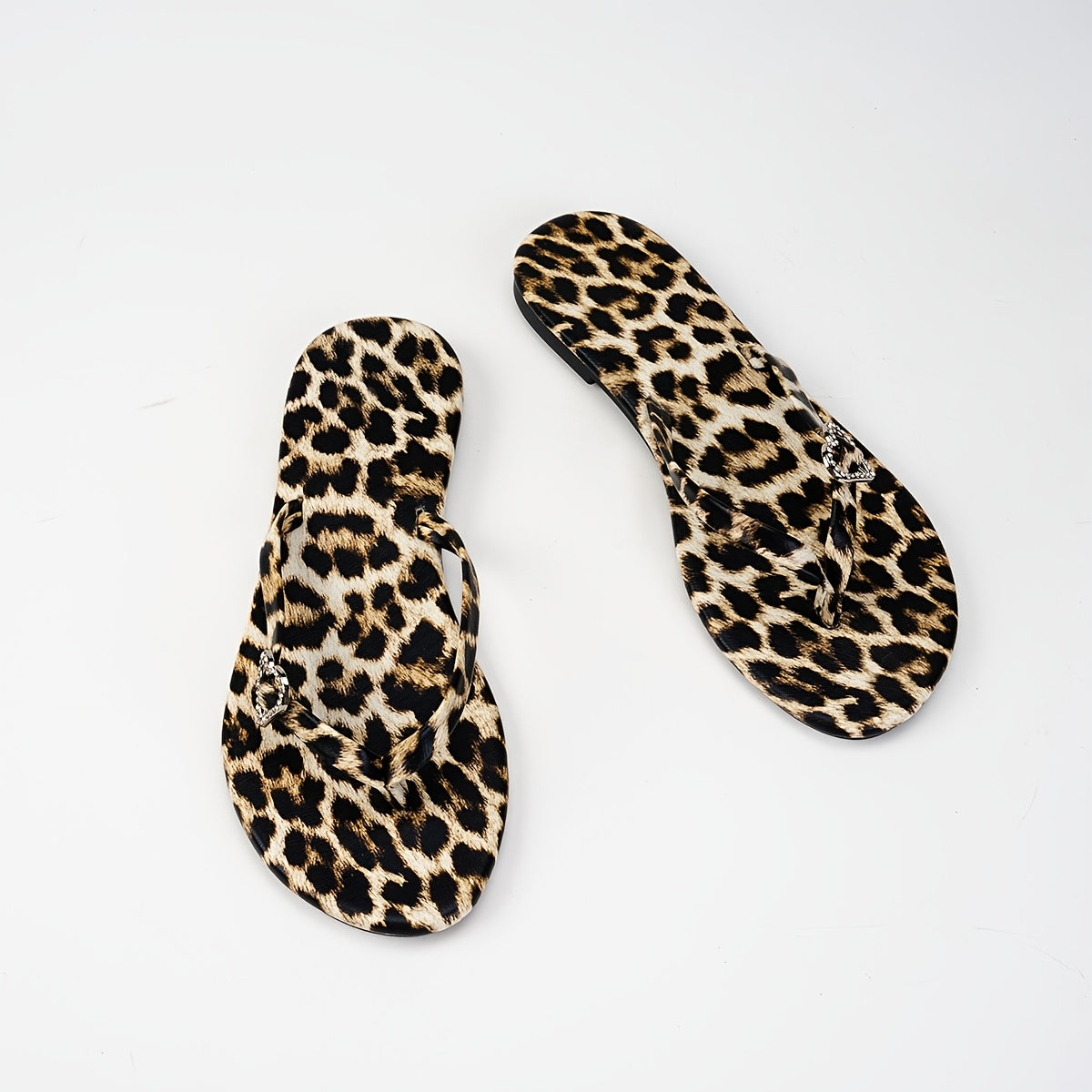 Casual Comfort| Women's Leopard Print Flat Sandals with Rhinestone Heart Accent - Stylish Clip Toe Slides for Beach Vacations, Lightweight & Comfortable PU Cover, All-Season Wear, Beach Shoes