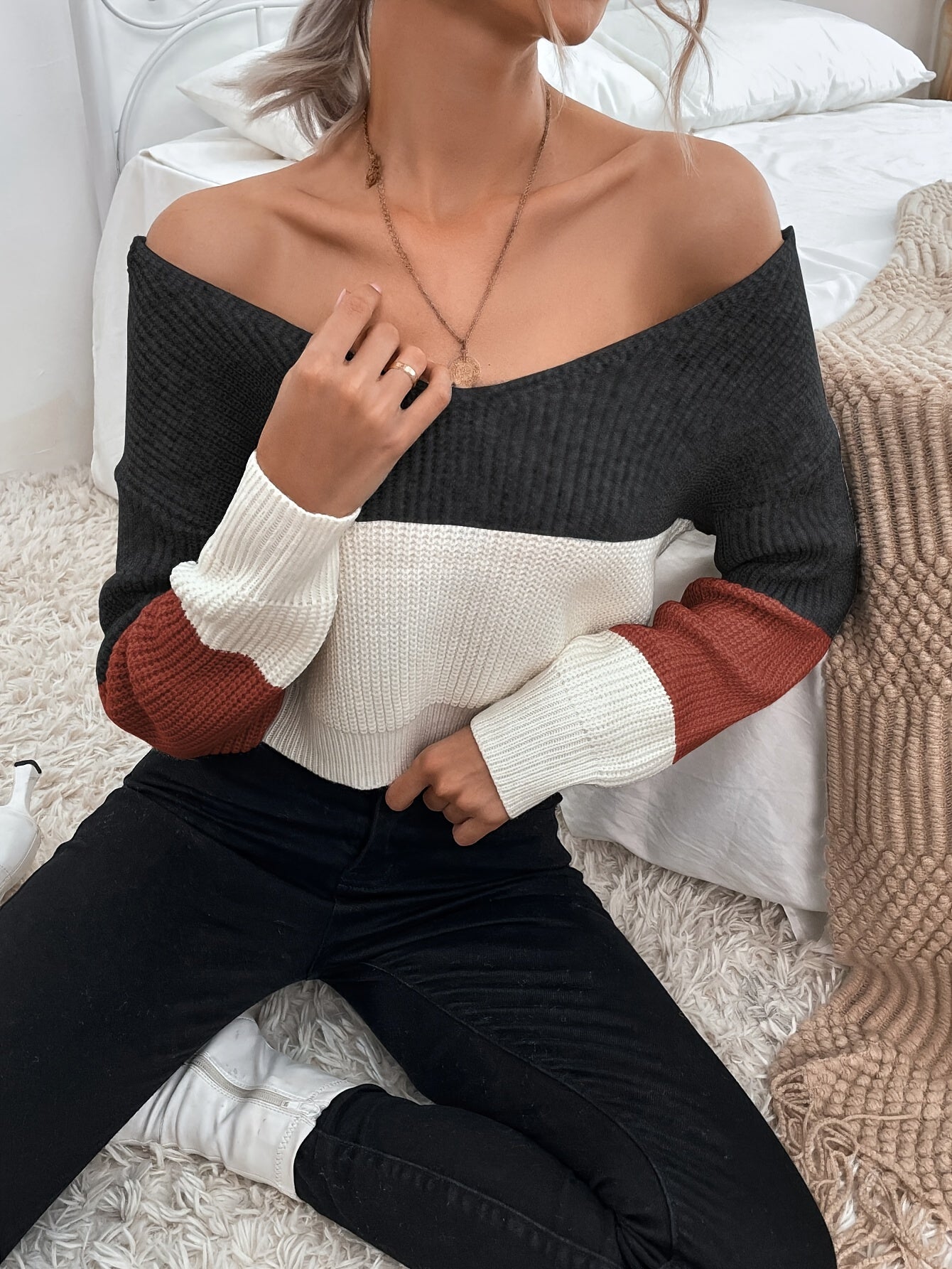 Off Shoulder Back Twist Sweater, Stylish Color Block Loose Long Sleeve Pullover Sweater For Winter & Fall, Women's Clothing