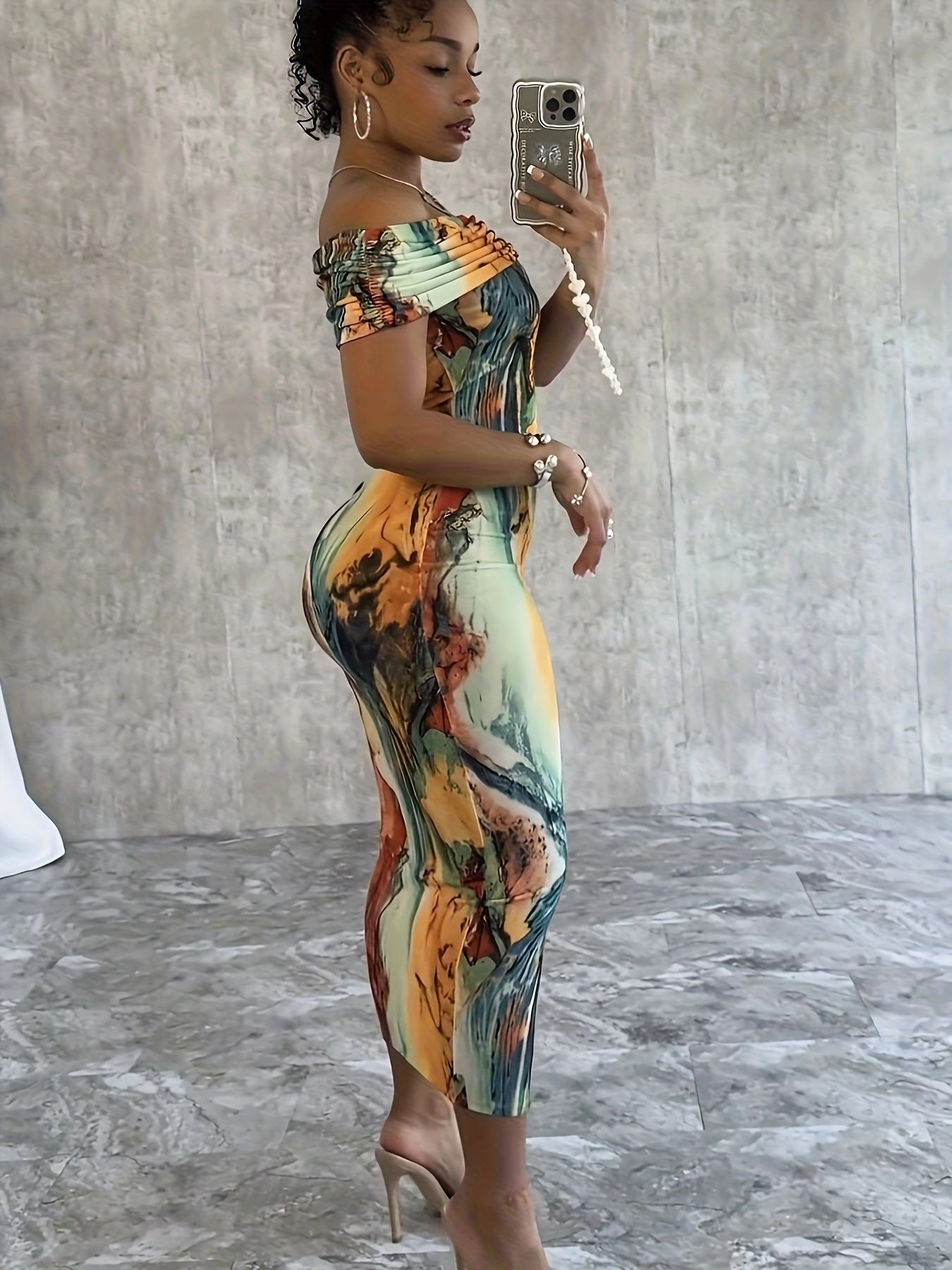 Chic Off-Shoulder Sheath Dress with Abstract Print - Flattering Slim Fit for Spring & Summer - Womens Fashion Essential