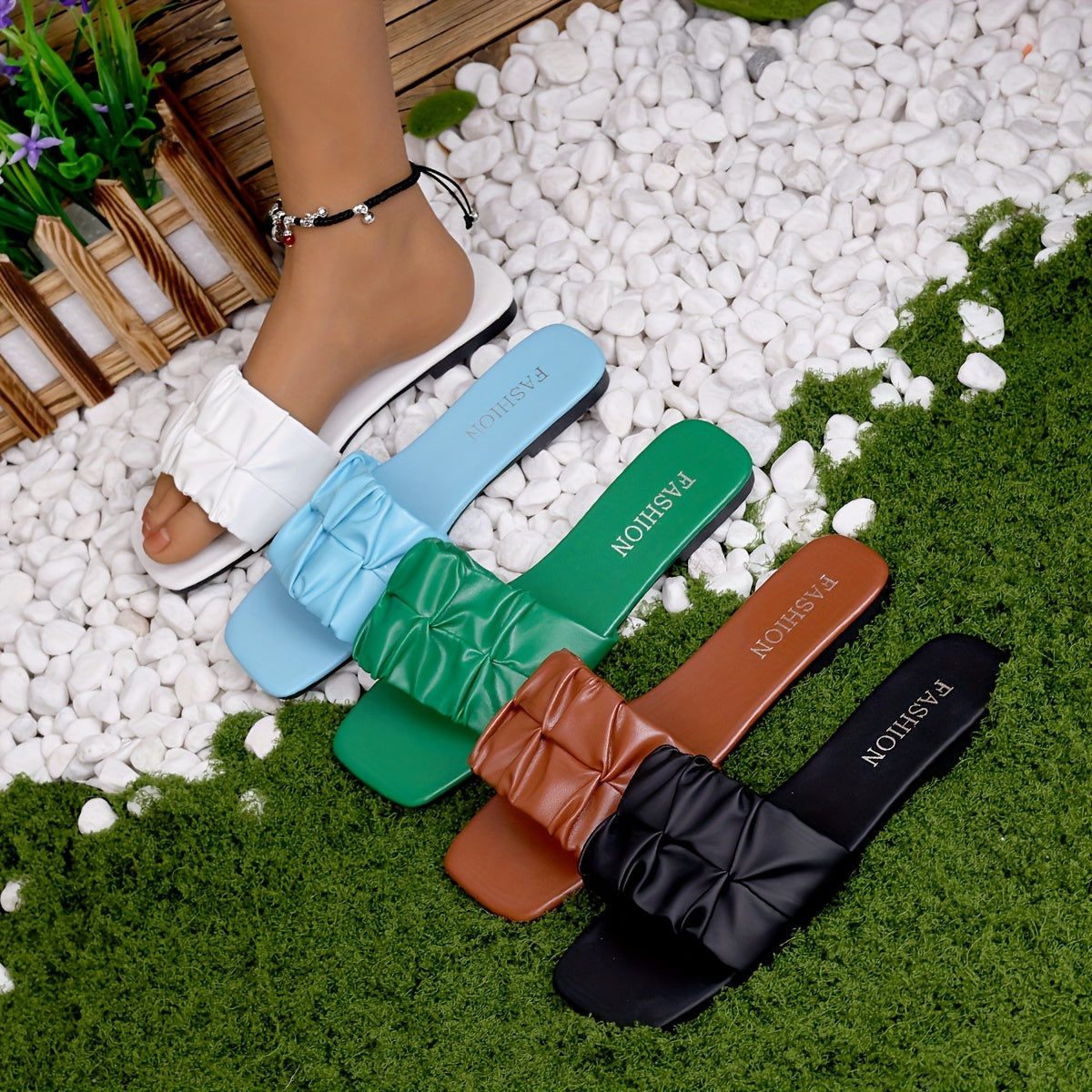 New Summer Women's Elegant Slippers with Square Head and Open Toes, Elegant French Princess Style, Exquisite Pleated Flower Shape Solid Color Shoe Design, Soft Light Beige-friendly Comfortable High-end Fashion Gorgeous "FASHI