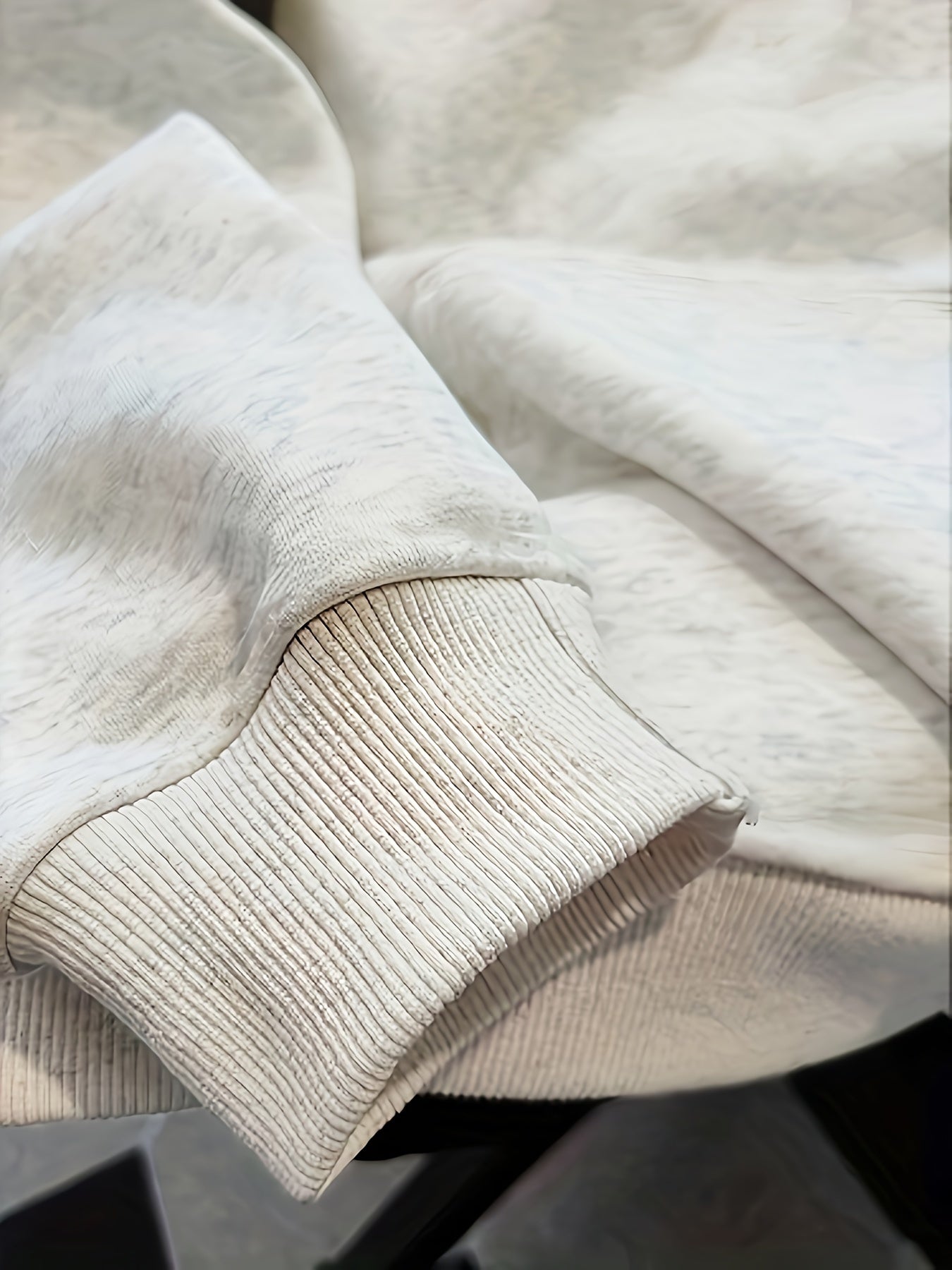 [Thickened Chic Hoodie with Pocket] Casual Hooded Sweatshirt with Alphabet Pattern, Polyester Knit Fabric, Fall/Winter Thickened Chic Hoodie with Pocket