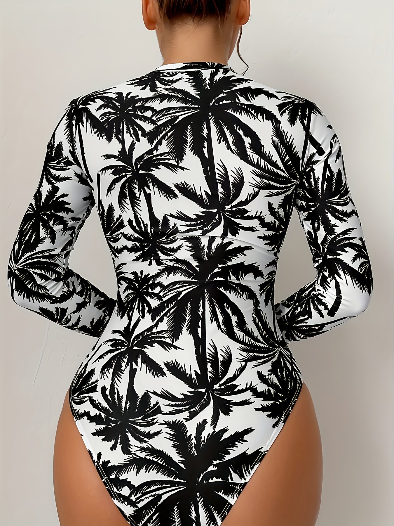 [Elegant Style] Women's Fashion One-Piece Swimsuit - Sexy Black and White Palm Leaf Print, Long Sleeve with Zipper Detail, High Stretch Polyester Fabric, Machine Washable, Bathing Suit