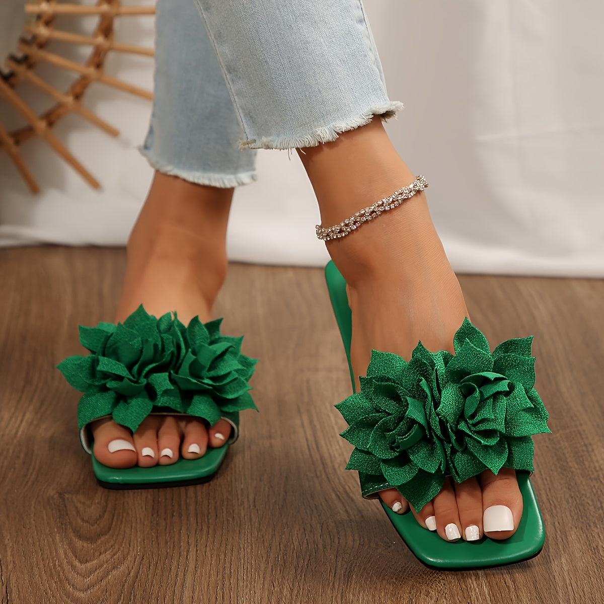 Chic Plus Size Women's Slide Sandals - Comfortable Flat Sole with For Lotus Design, Square Toe, Open-Toe Summer Beach Shoes