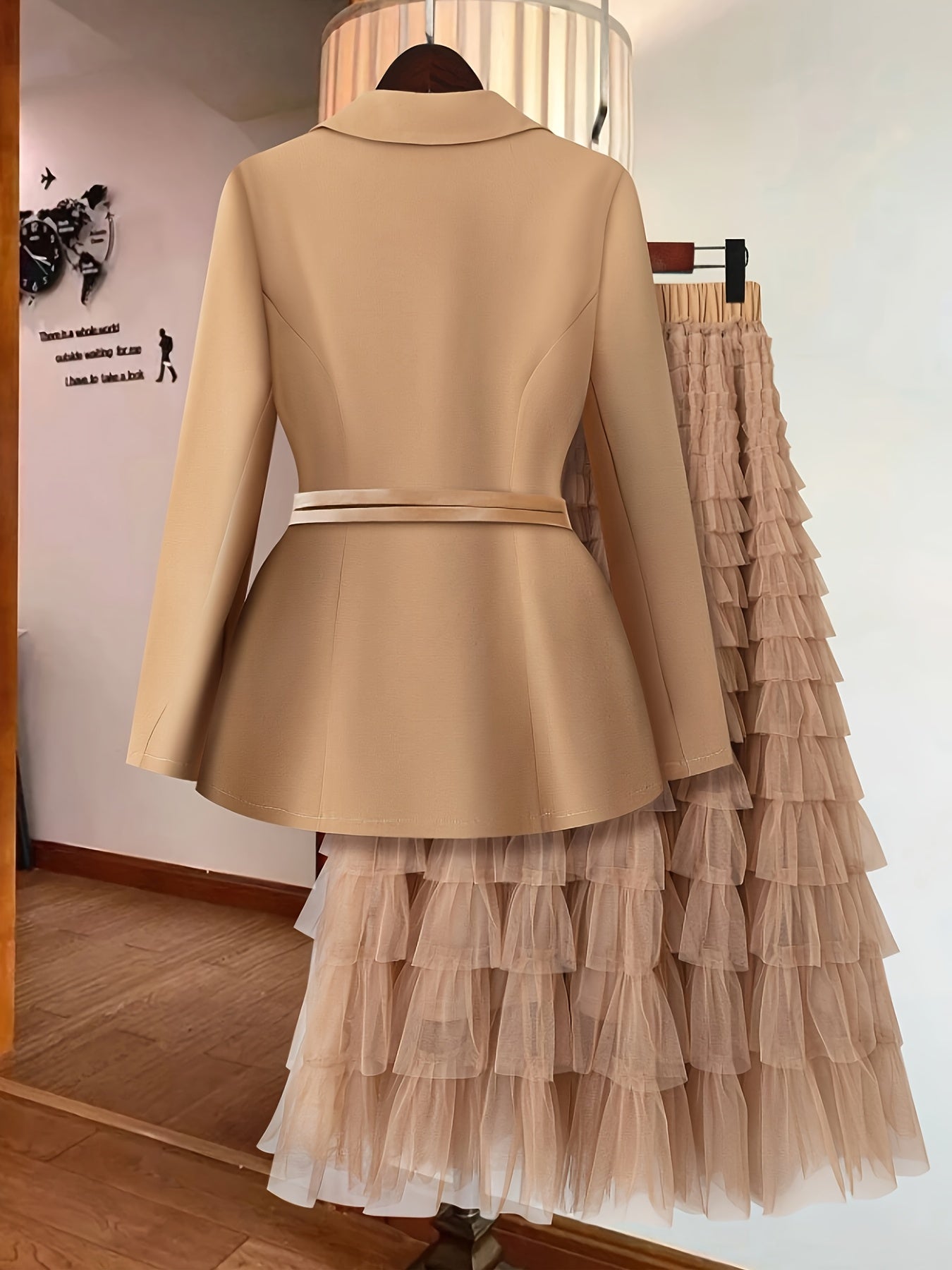 Stylish and charming mesh cake skirt with suit jacket (without belt)