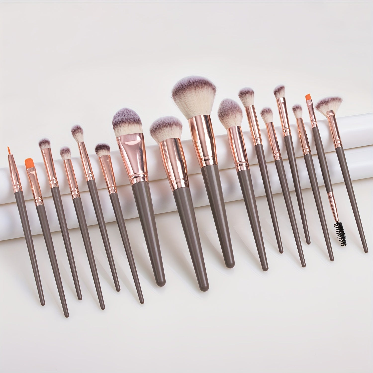 Valentine'S Day Gift Complete Function Makeup Brush Kit Premium Synthetic Eyeshadow Foundation Face Blending Blush Brush Concealer Eye Makeup Brush Set Ideal For Makeup Beginner Artist Holiday Gift Atmosphere Holidays Beauty
