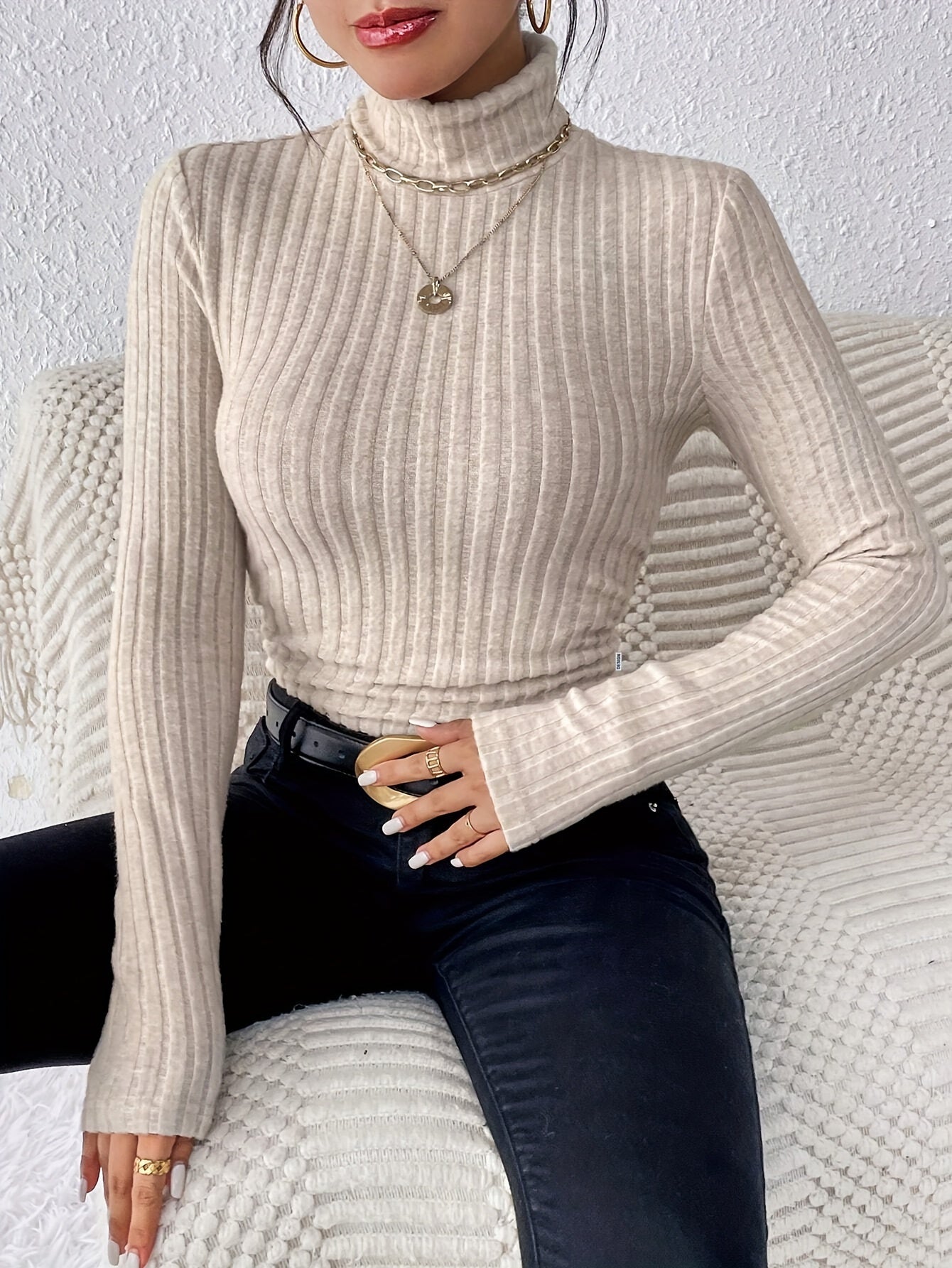 [Winter White Milk Sweater] Autumn And Winter Milk White Sweater