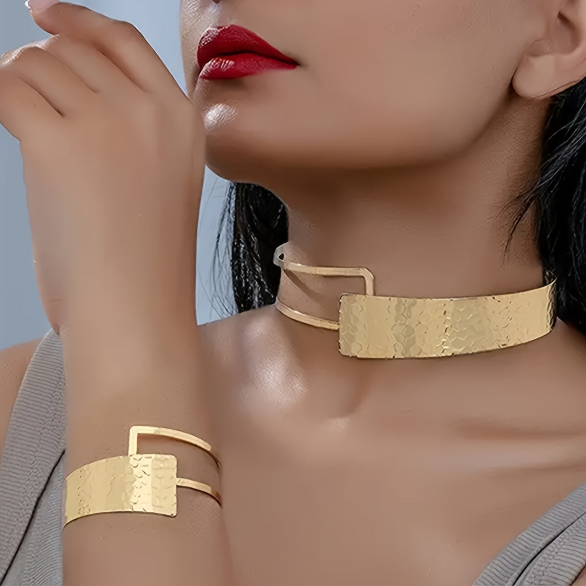 2pcs Necklace + Bracelet Fashion Jewelry Set Irregular Geometric Design or Silvery Adjustable Jewelry Set