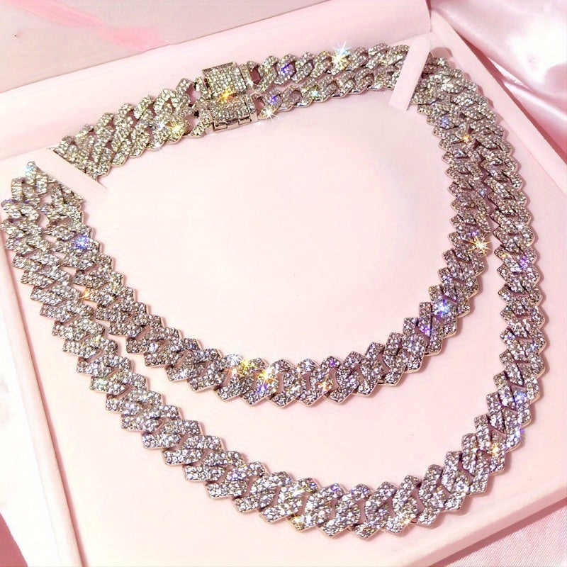 A Hip-hop Style Jewelry Set With A Necklace And Bracelet, Featuring A Thick Chain Design Embedded With Sparkling, Perfect For Accessorizing Daily Outfits Or Party Wear.