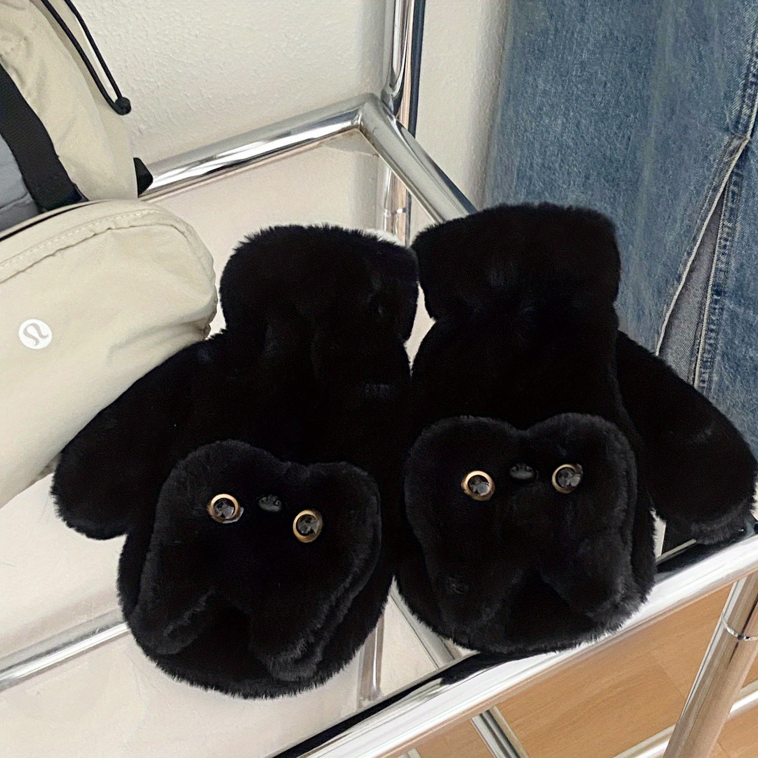 Charming Black Cat Plush Gloves for Women - Cozy & Warm Winter Accessory with Detachable Drawstring, Perfect for Casual Outings and Cycling