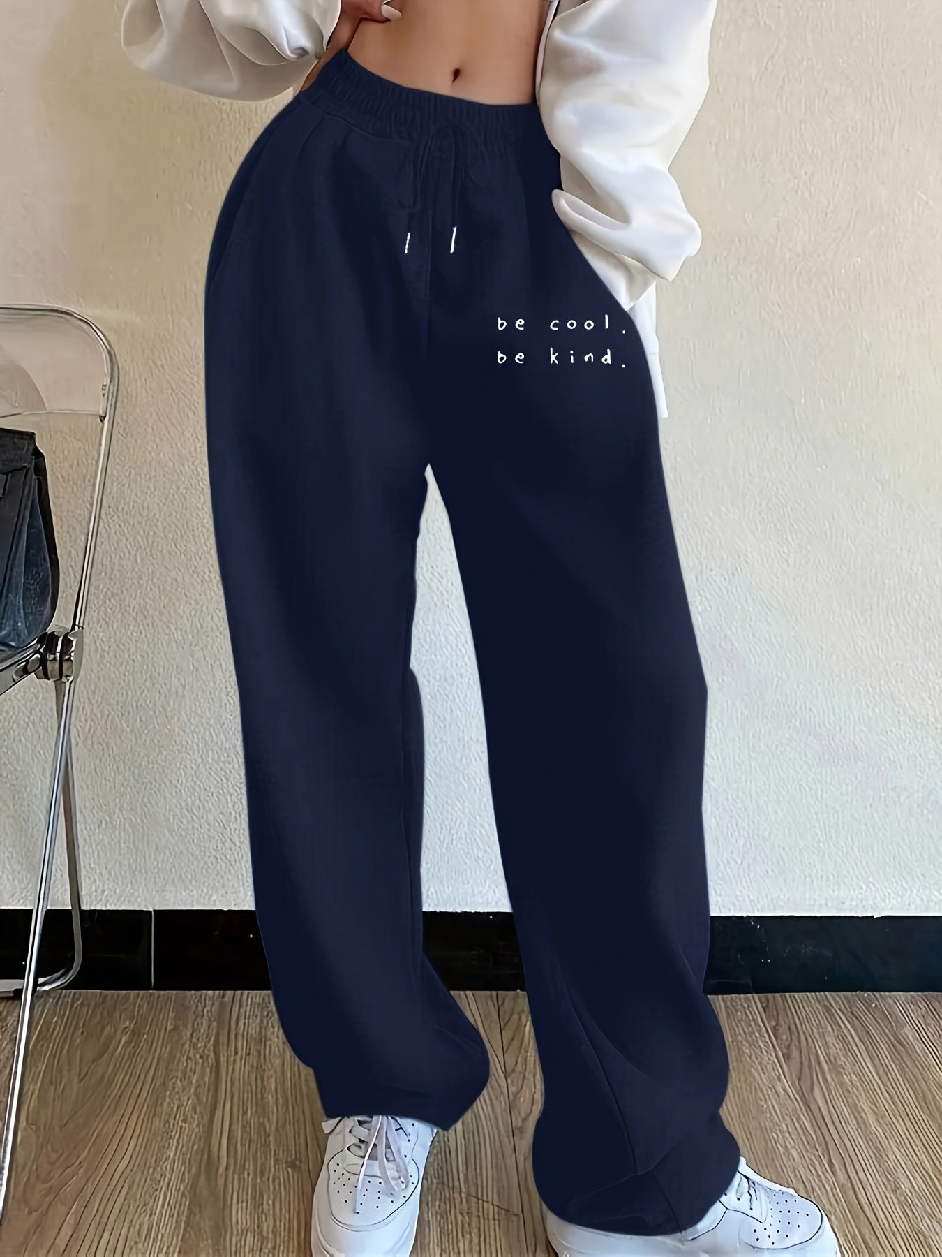 Women's Geometric Print Straight-Leg Jogger Pants with Elastic Waist & Pockets - All-Season Casual Lounge Pants, Machine Washable Black Trousers for Women, Casual Attire, Comfortable Fit