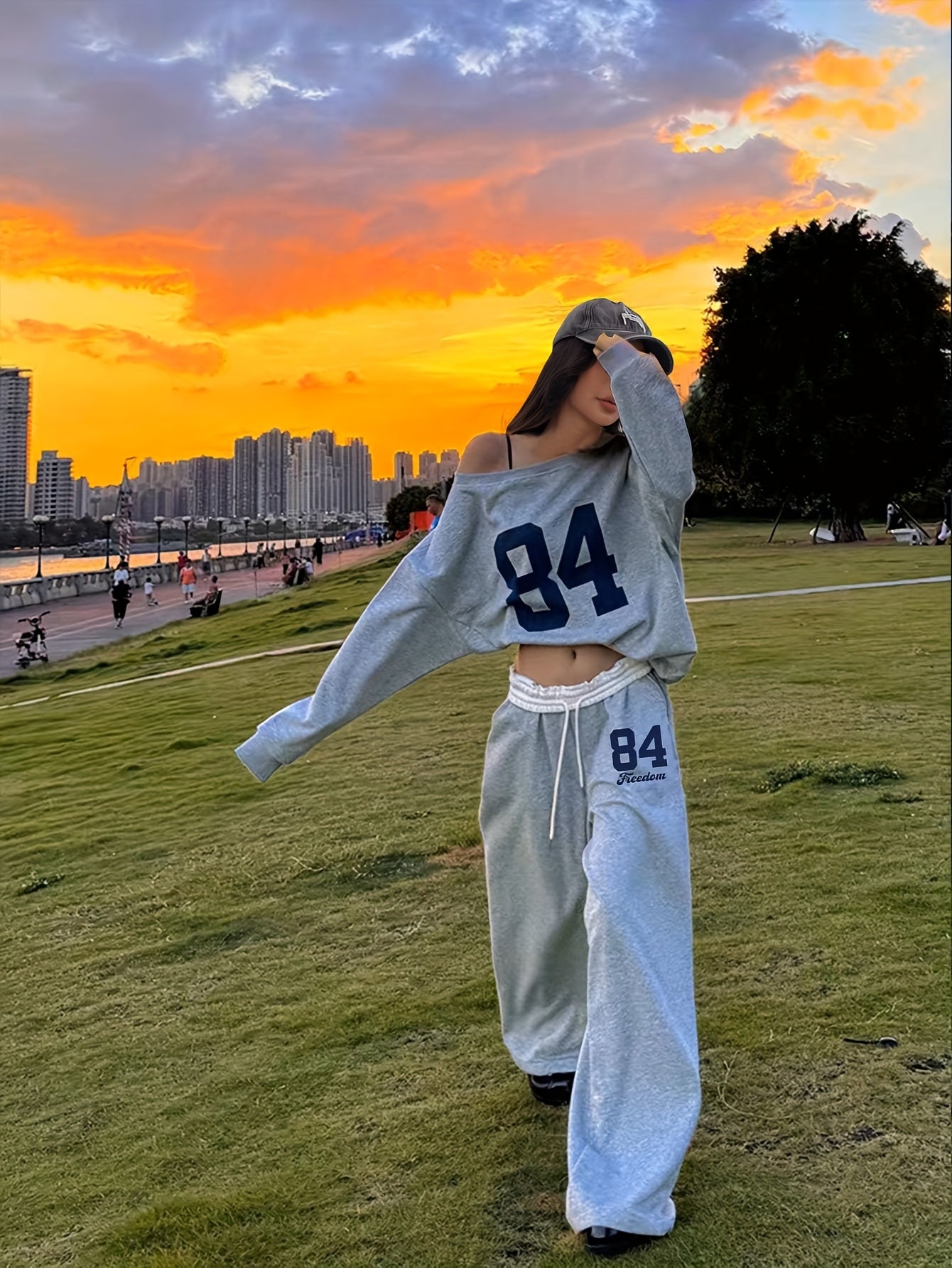 2pcs Women'S Casual Asymmetric Neck Digital Print Sweatshirt And Sweatpants Set, Spring/Autumn
