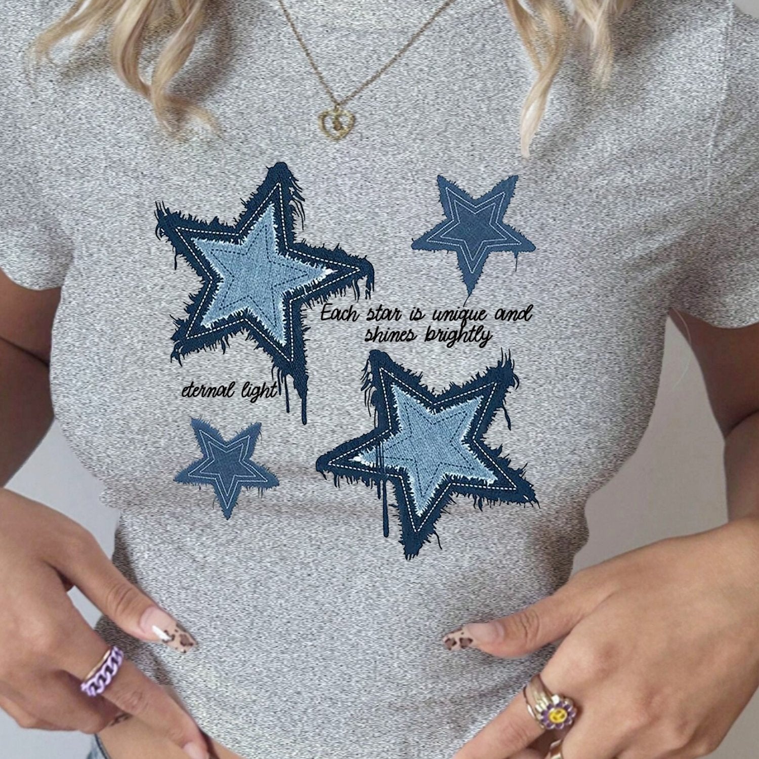 Stylish Star Pattern Print T-shirt - Unique Creative Design, Relaxed Fit, Short Sleeve, Classic Crew Neck - Perfect for Summer Wardrobe, Ideal for Outdoor Activities Tee For Adult, Women, Teen, Teenager, Adolescent,Youth.