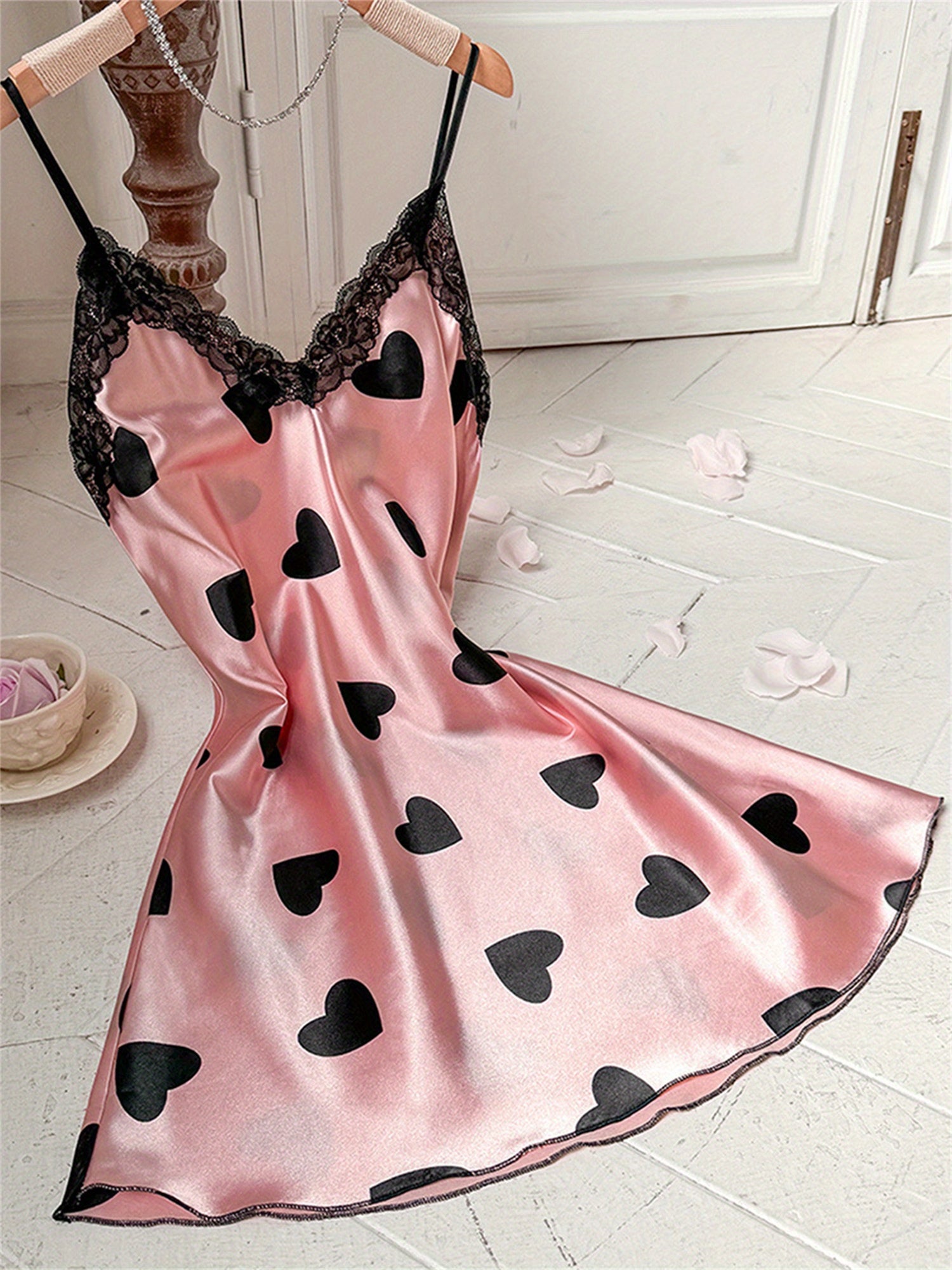 Women Nightdress, Sleeveless V-neck Backless Lace Trim Heart Print Sleepwear Loungewear