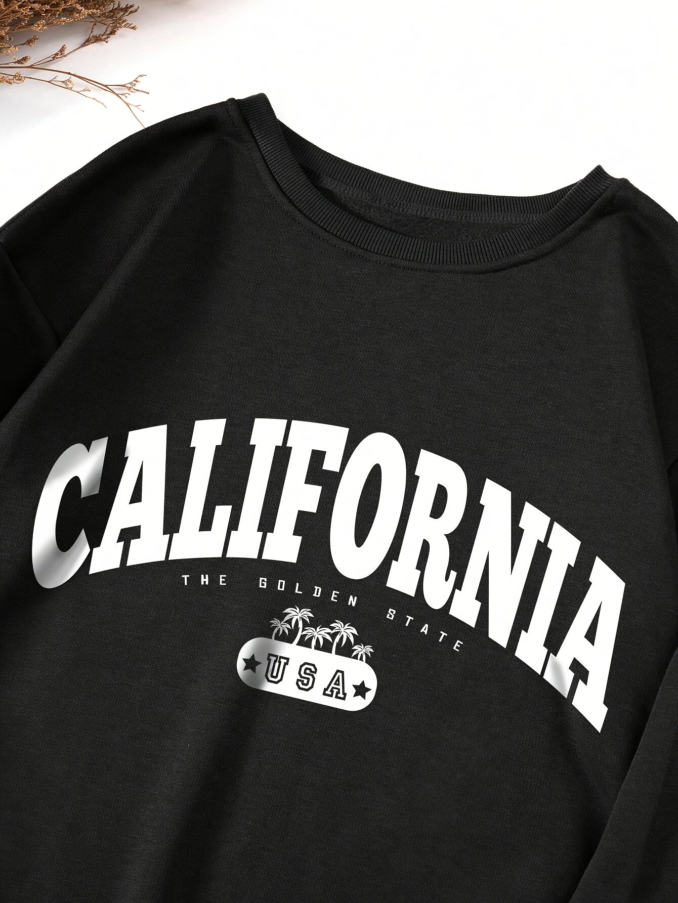 Women's Crew Neck "California" Graphic Sweatshirt and Drawstring Waist Shorts Set, Casual Sporty Loungewear Outfit