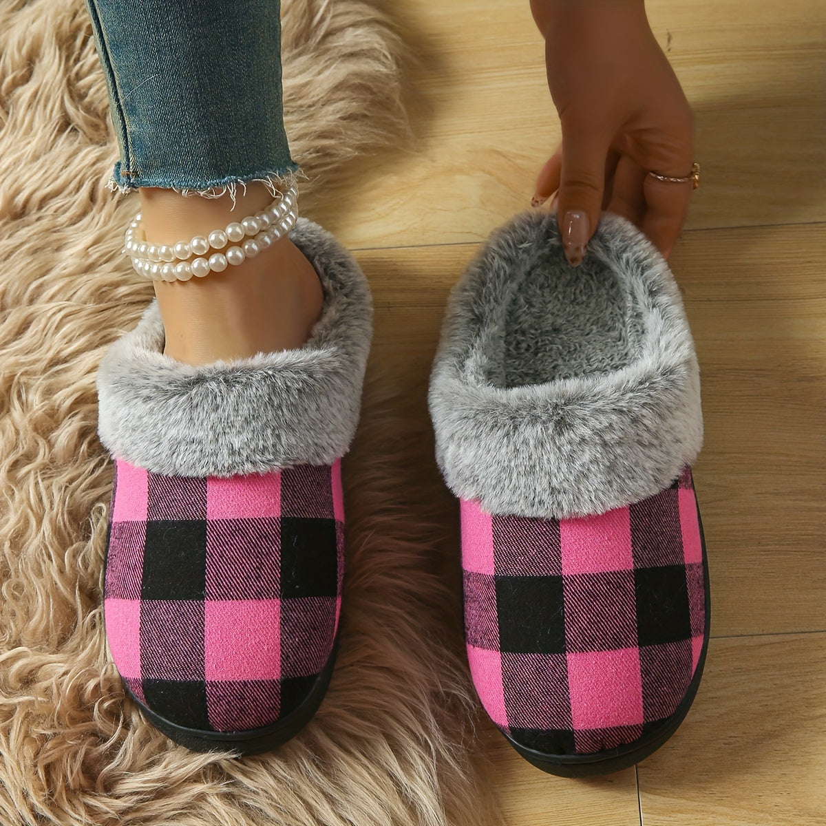 Cozy Plaid Fuzzy Slippers for Women - Thick, Warm & Non-Slip Indoor/Outdoor Shoes with Soft Fabric Lining