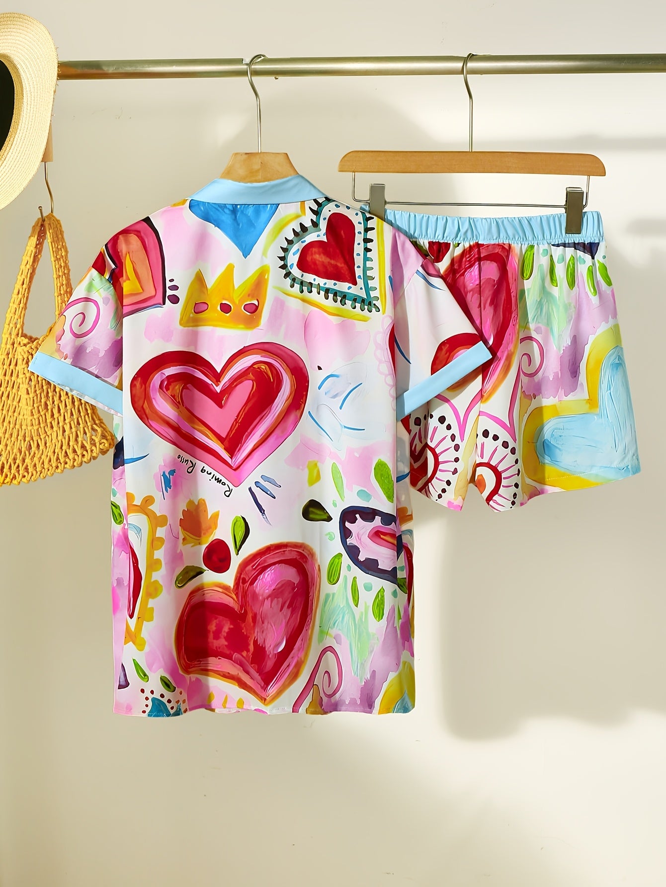 Spring/Summer Women's Beach Vacation Style Love Color Block Print Top + Shorts Set