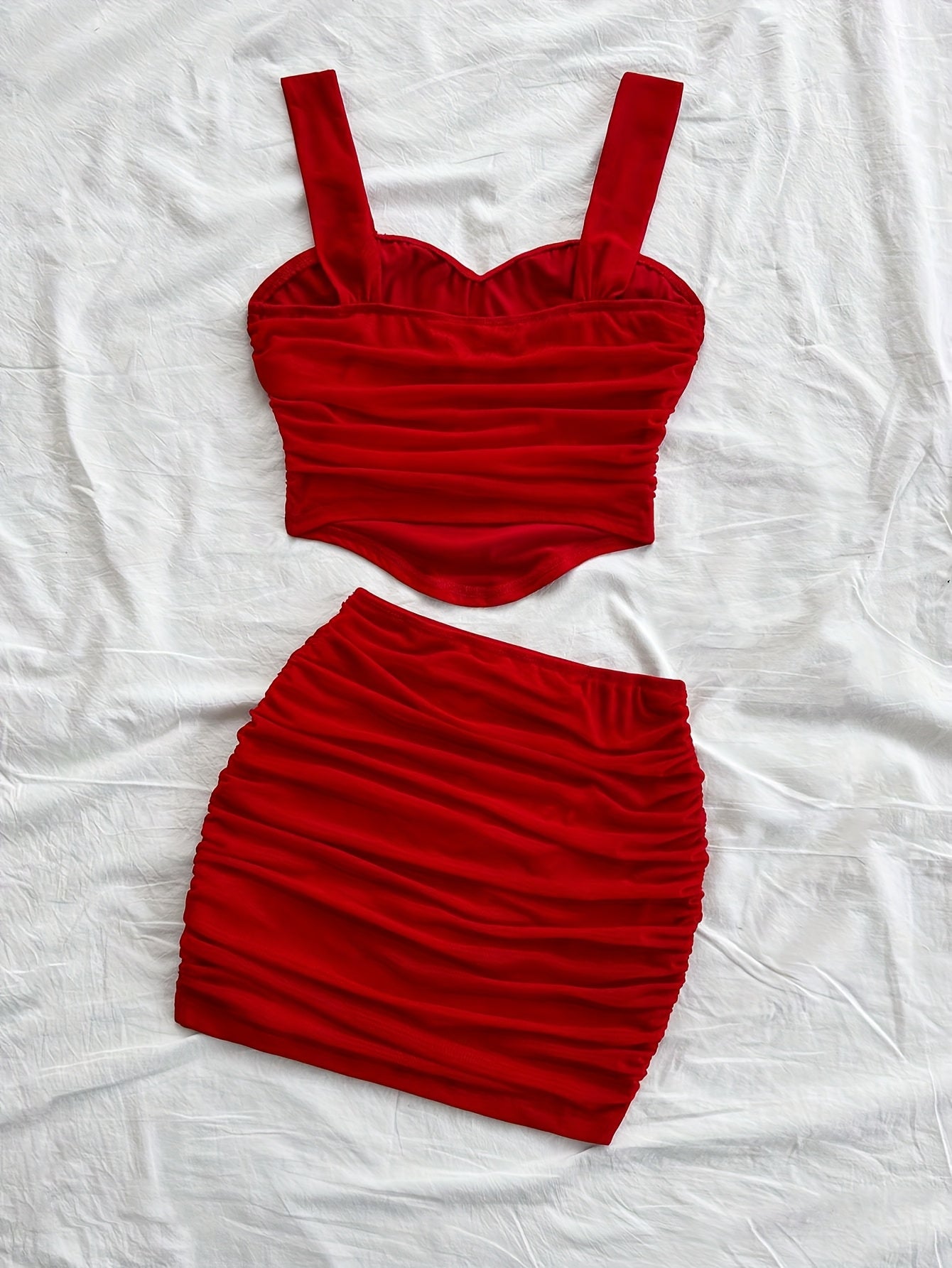 2pcs heart-shaped neckline bodysuit and mini skirt set, suitable for dates and Valentine's Day sexy clothing
