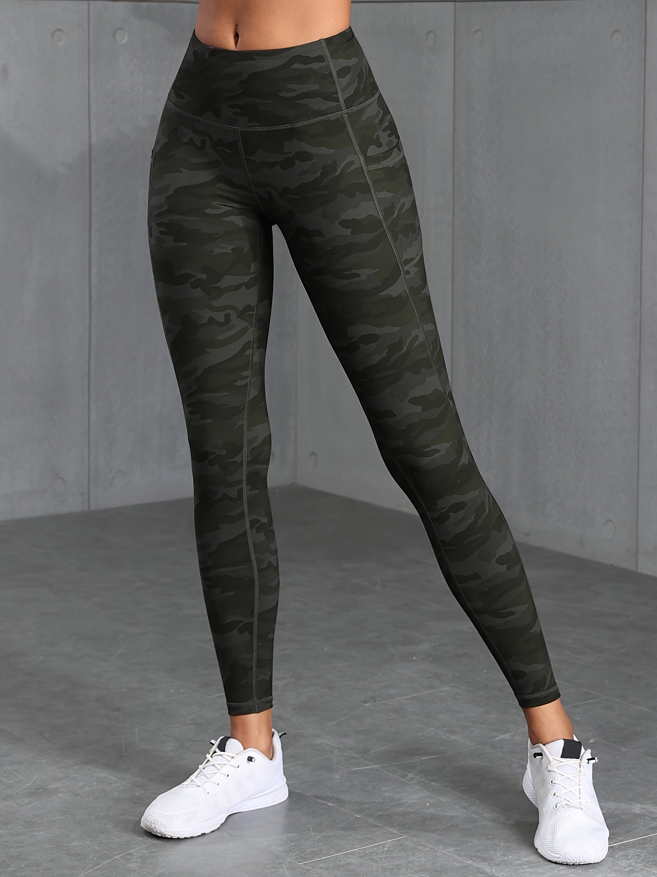 Women's Camouflage High-Waisted Yoga Pants with Pocket - All-Season Knit Fabric, Mid-Stretch, Sports Style, Polyester Material