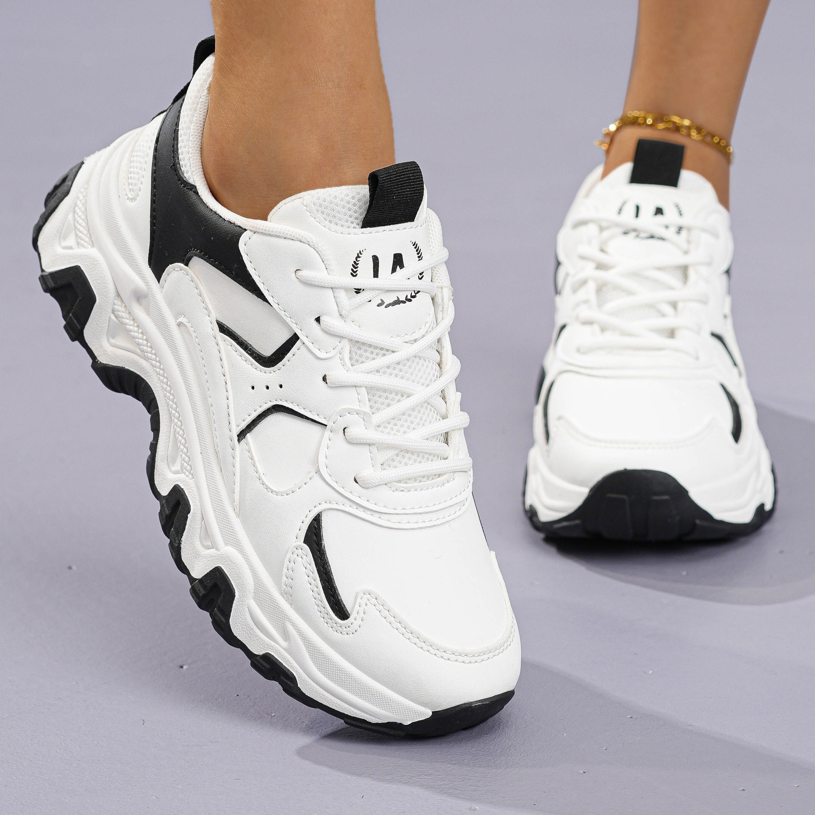 Ladies' Casual Sports Shoes - Flat, Versatile & Comfortable Running Shoes - For Students & Young Professionals - Suitable for Work & Casual Wear - Perfect Gift for Everyday Use