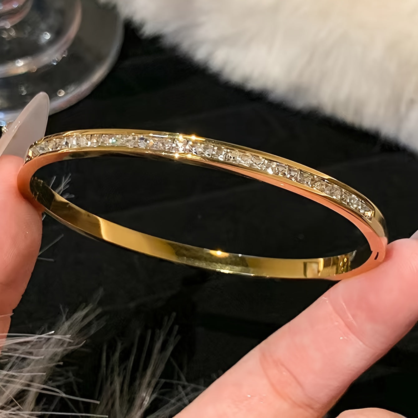 5pcs Elegant Golden-Toned Stainless Steel Bracelet Set with Heart Charms & Sparkling Rhinestones - Ideal Gift for Her, All-Season Wear, Delicate, Single Row Diamond, Triple Layer Diamond
