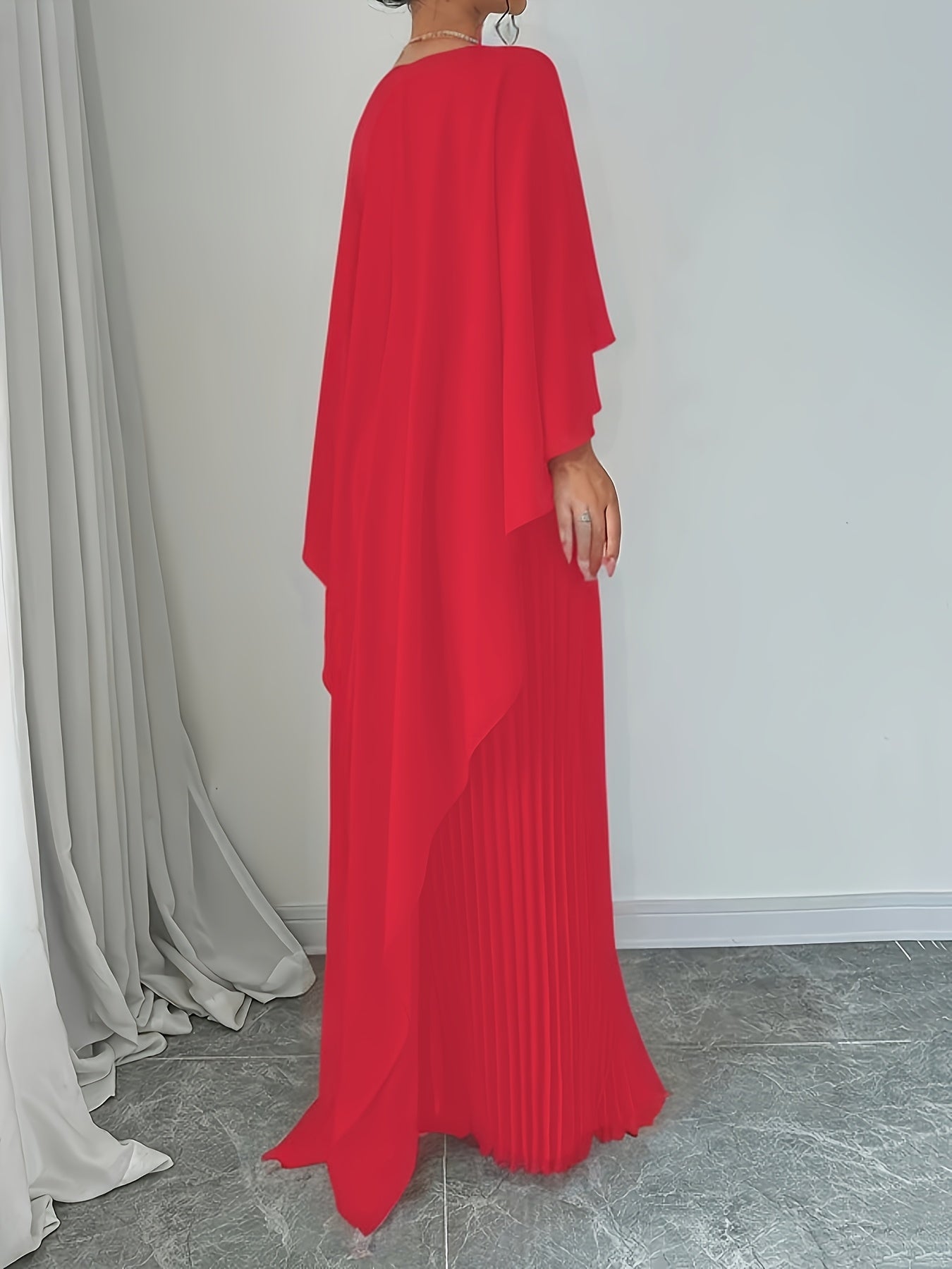 Flowing Long Skirt Elegant Solid Color Pleated Dress with Faux Two-Piece Design, Suitable for Banquets
