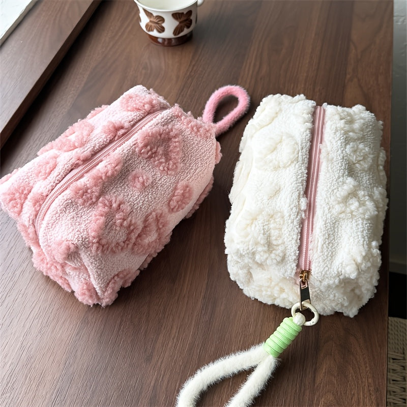 Sweet and Lovely Heart Hand Carry Pillow Bag Cosmetic Bag, Essential Travel Item for Women, Skin Care Storage Bag, Cosmetic Bag, Coin Lipstick Cosmetic Storage Bag, Travel Bag Storage Bag, Sanitary Napkin Storage Bag, Makeup