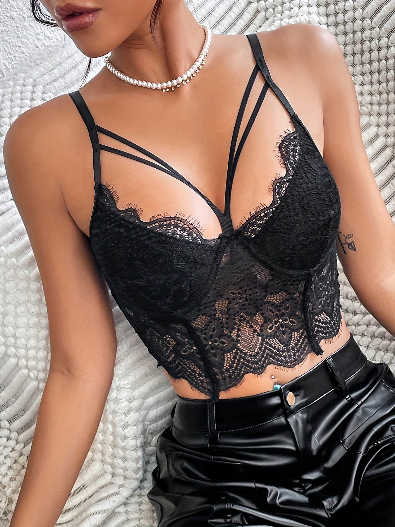 Elegant Black Lace Corset Top with Fishbone Steel Ring - V-Neck, Slim Fit, Strappy Backless Design for Women, Perfect for Casual Outings