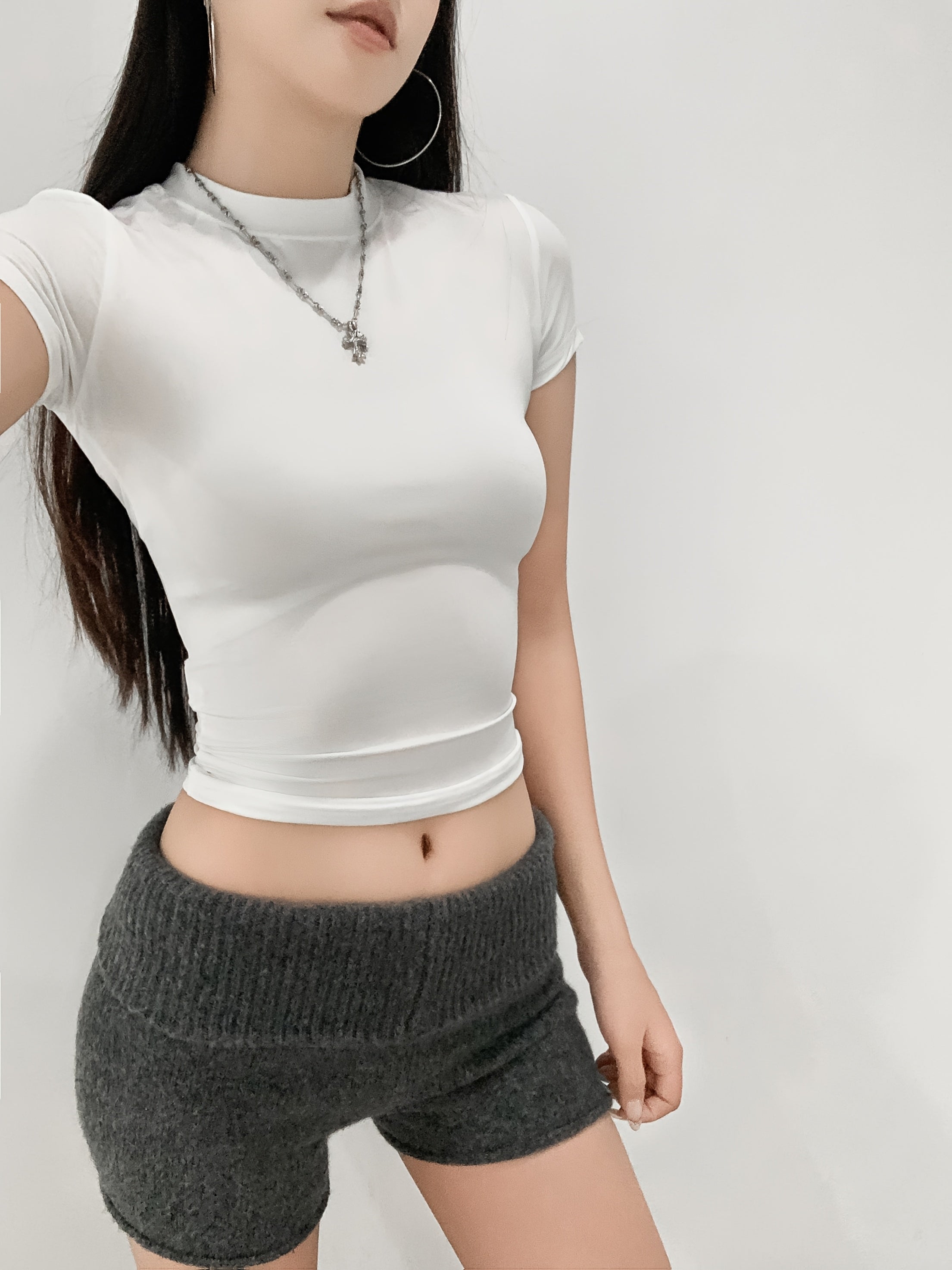 Women's Cropped T-Shirt - Sexy Slim Fit Short Sleeve Top with Round Neck, Medium Stretch Fabric, Machine Washable, Solid Color Summer Casual & Evening Wear