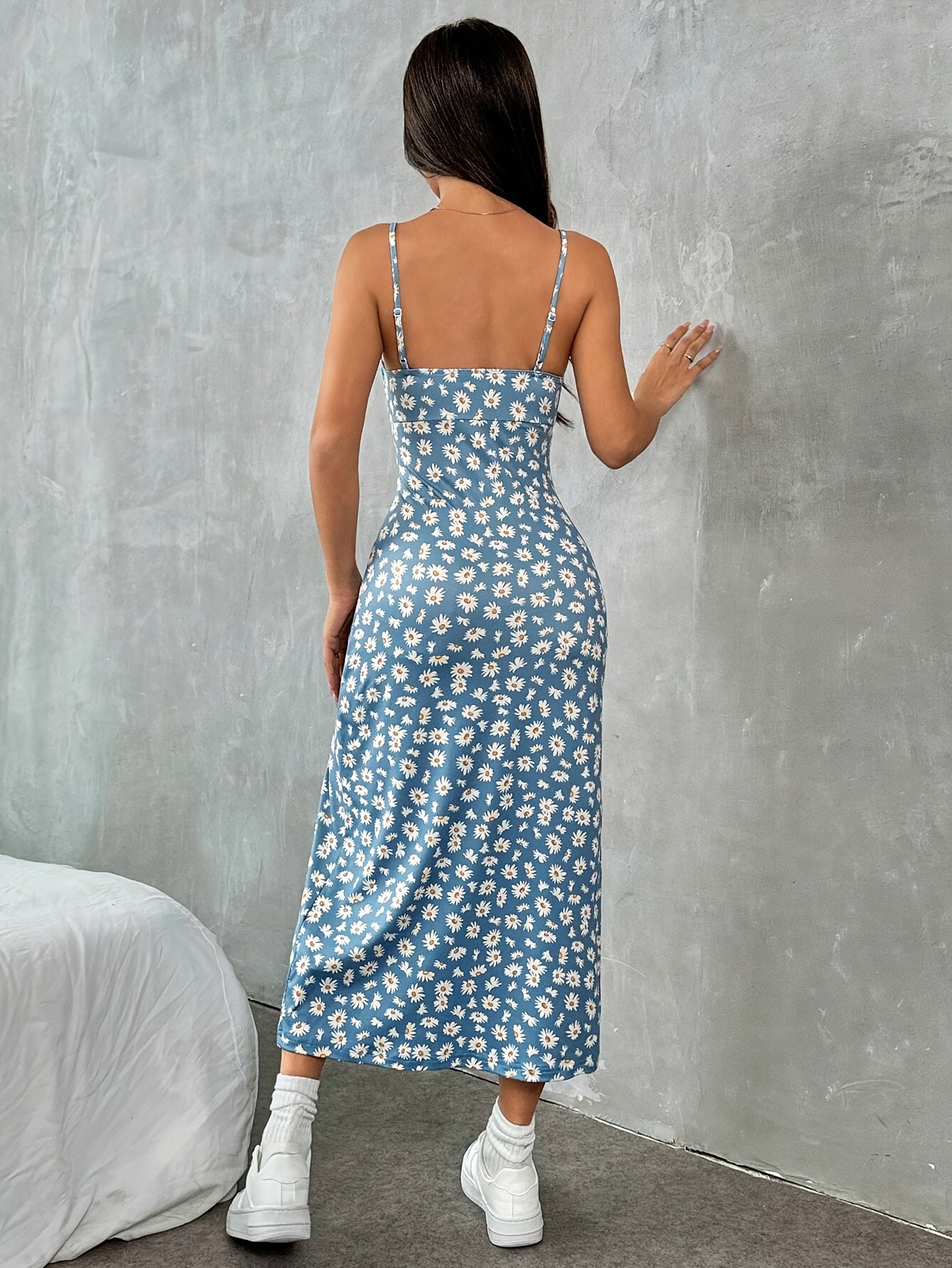 Chic Floral Print Split-Hem Maxi Dress for Women - Casual Vacation Style, Stretchy Polyester Blend, Machine Washable, Knit, Stripe