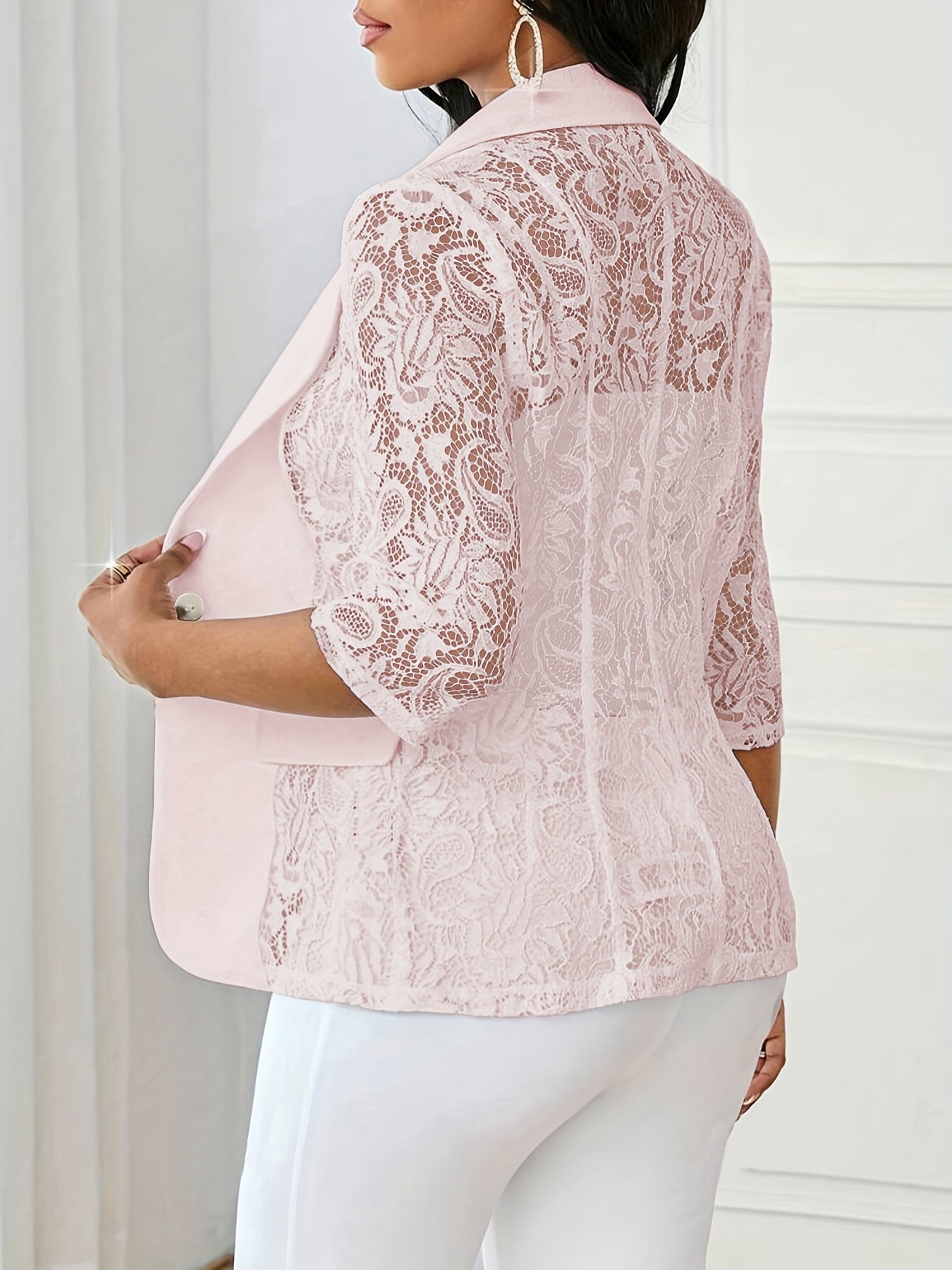 European And American Elegant Spring And Autumn Style, Lapel Button Front Opening with Decorative Pocket Flaps, 7-Point Sleeve Patchwork Lace Women'S Blazer.