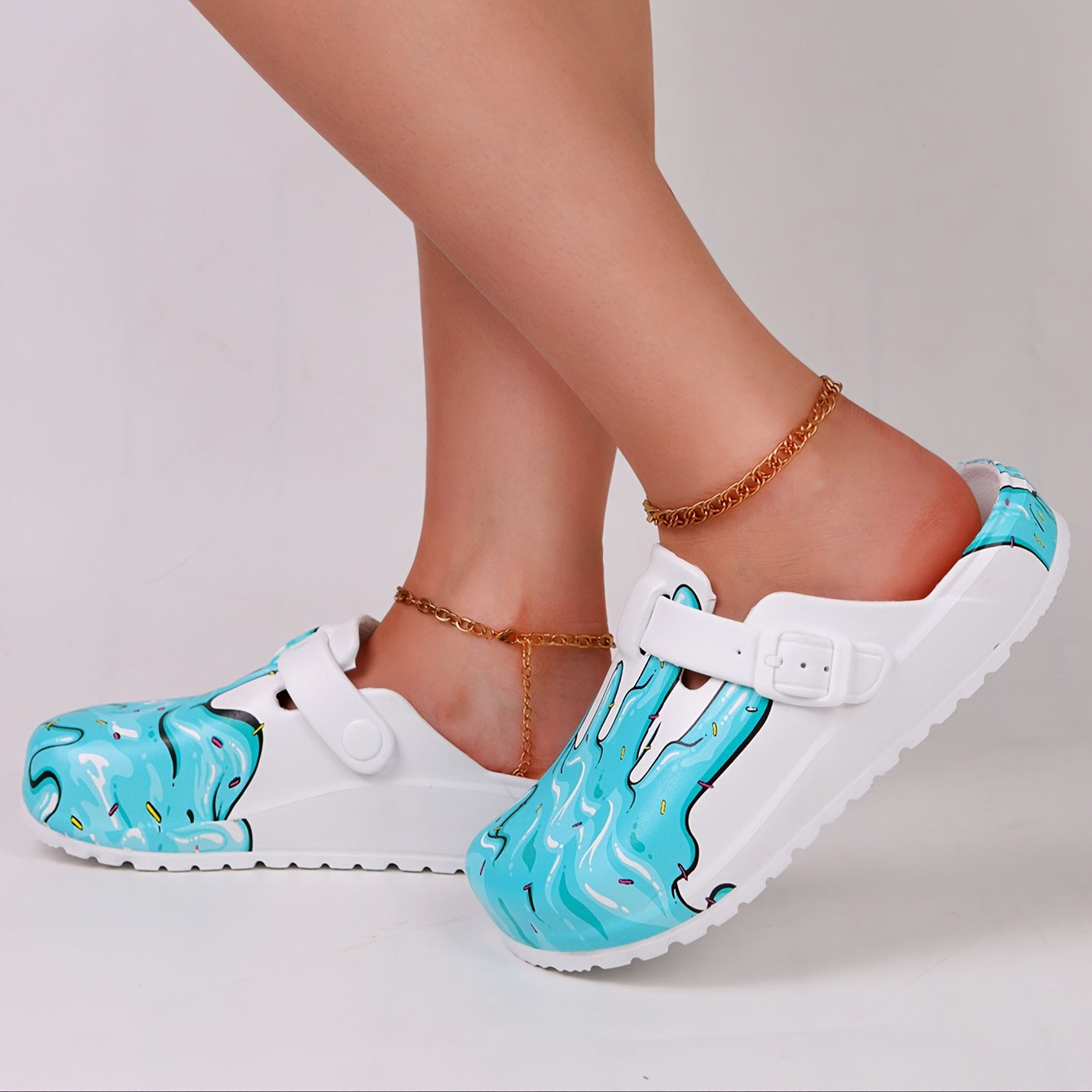 Women's Trendy Tie-Dye & Graffiti Print Clogs - Breathable, Non-Slip EVA Summer Sandals for Beach & Garden
