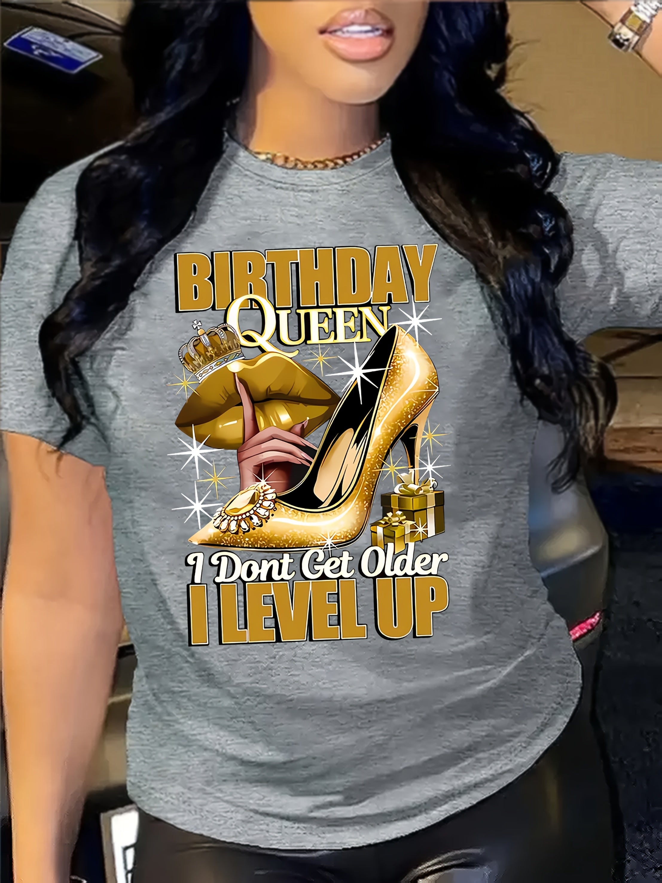 Birthday Queen Printed Women'S T-Shirt - Casual Crew Neck, Short Sleeve Top with High Heels & Crown Design, Perfect for Spring/Summer Celebrations, Birthday Party Apparel | Festive Design | Golden Crown Graphic, Birthday Part