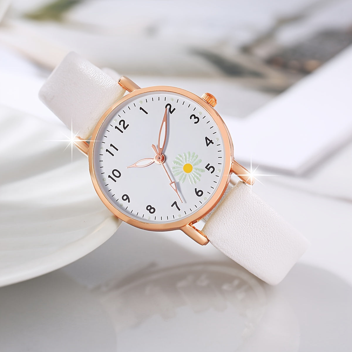 1pc Women'S Boho Round Analog-Digital Quartz Watch, Faux Leather Strap with Flower Details, Non- Alloy Case, Button Battery (Diameter <20mm), with 4pcs Holiday Daisy Bracelet Watch Set for Women